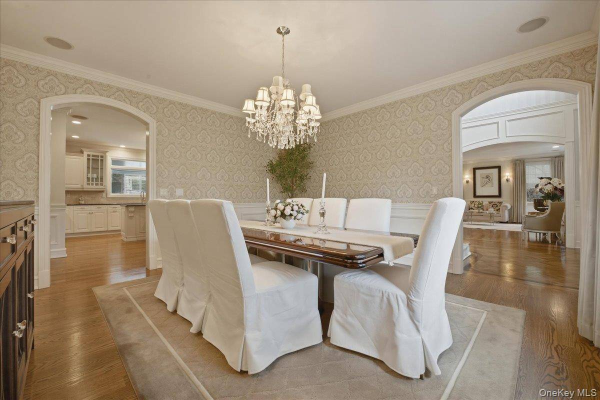 4 Bedroom Home for Sale in Huntington - New York - USA - 6