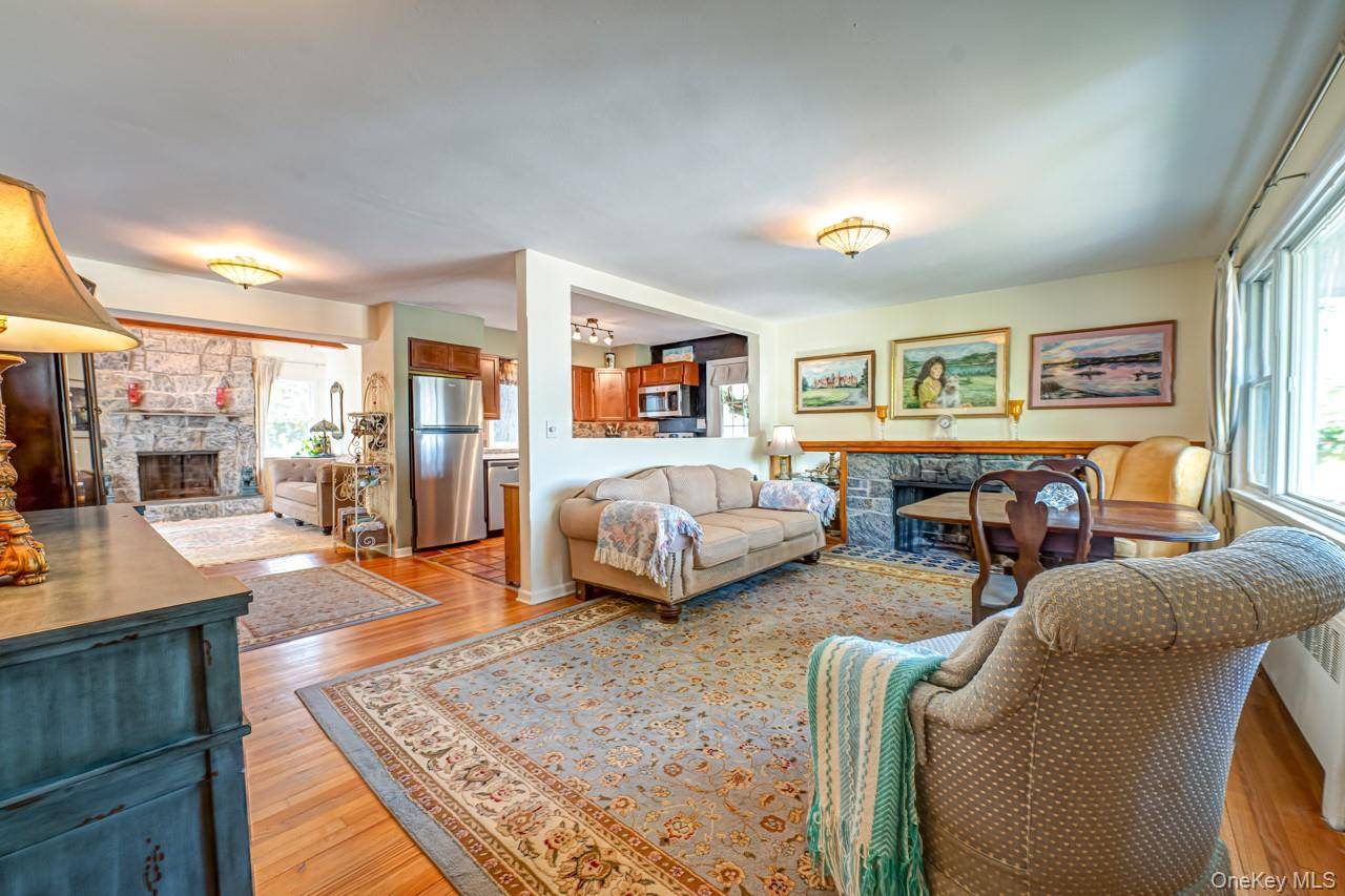 4 Bedroom Home for Sale in Huntington - New York - USA - 4