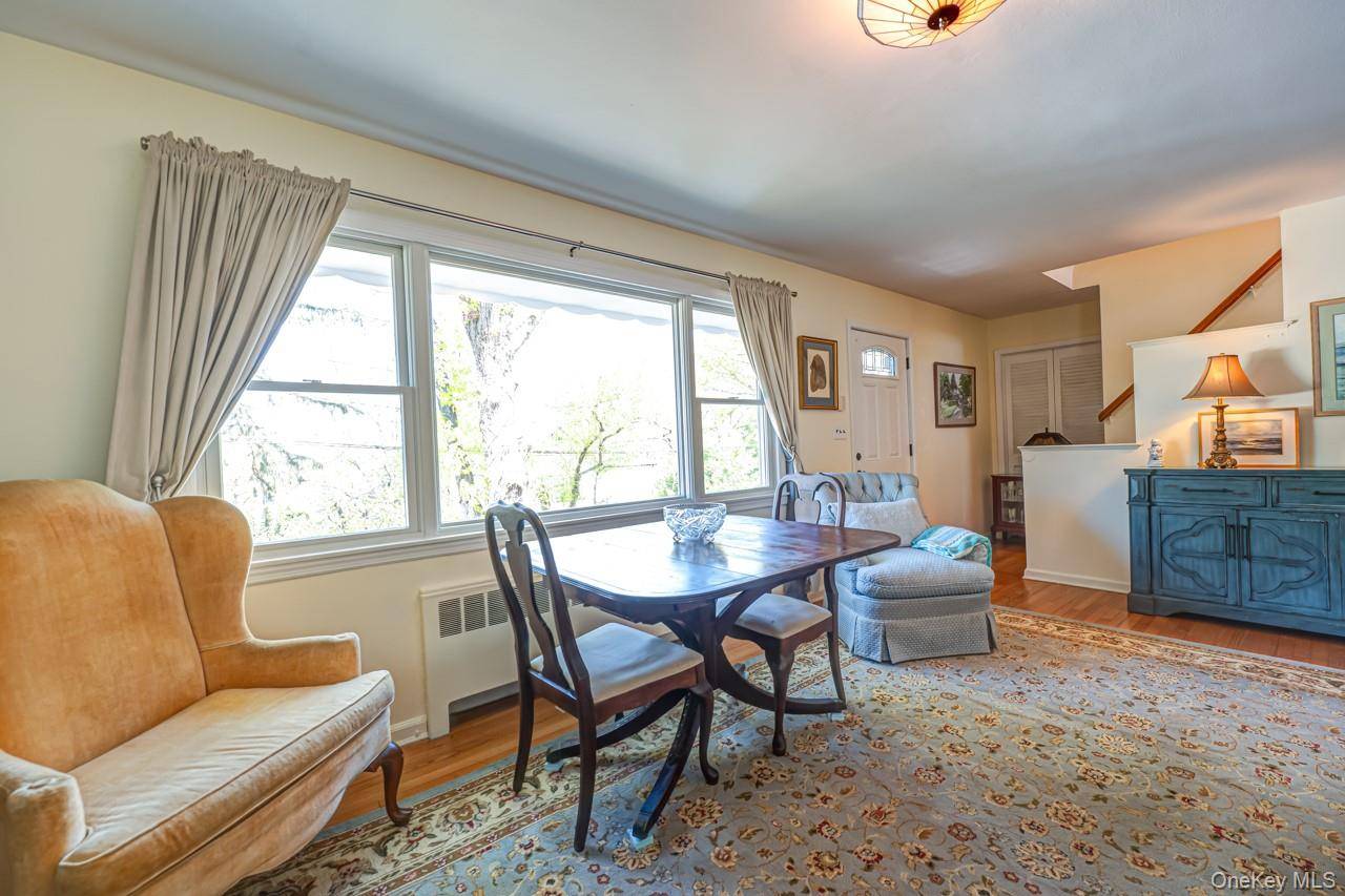 4 Bedroom Home for Sale in Huntington - New York - USA - 8