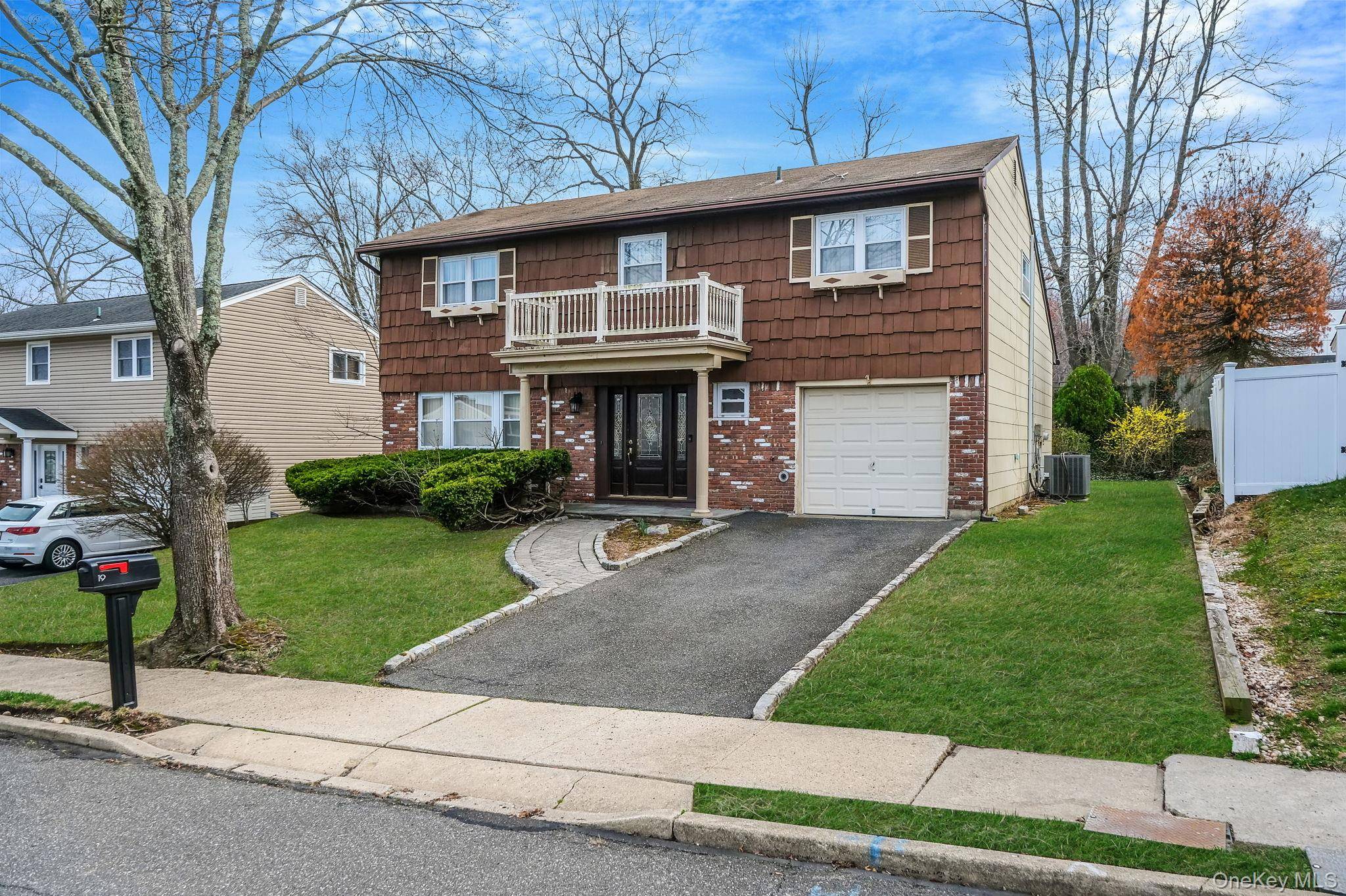4 Bedroom Home for Sale in Huntington - New York - USA - 2