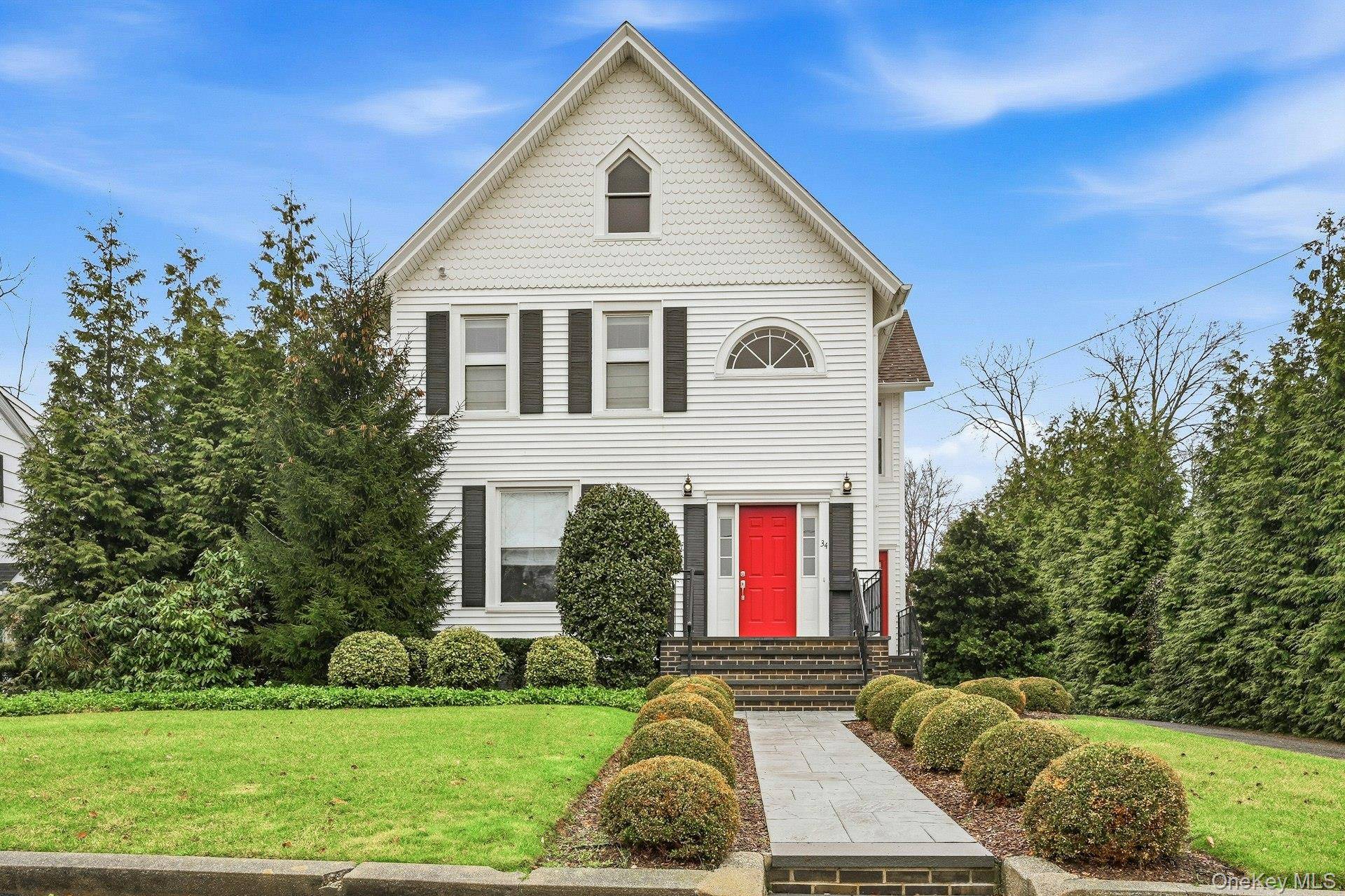Casa de 4 Dormitorios en Venta en Huntington - Nueva York - EE. UU. - 1