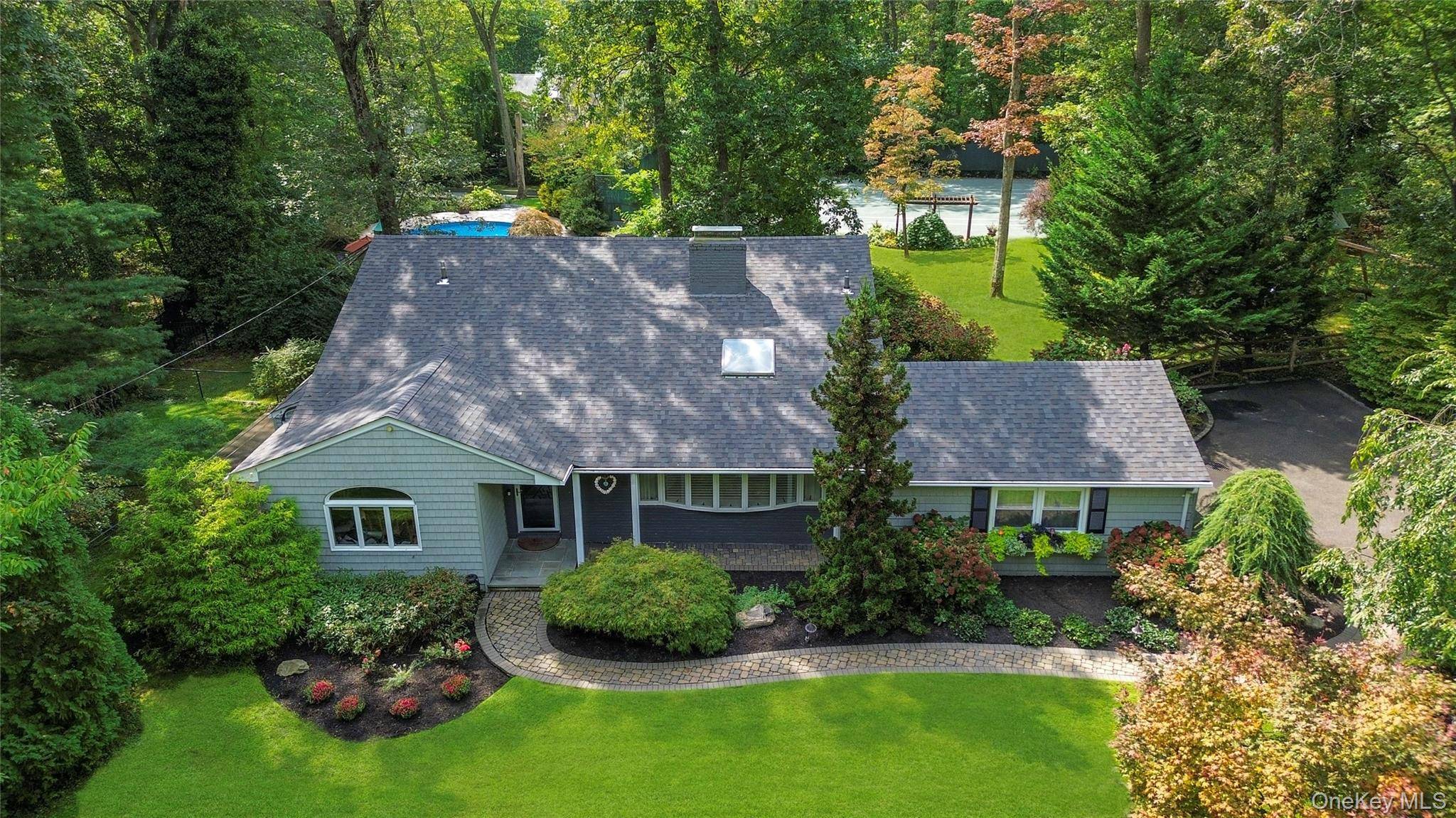 Casa de 4 Dormitorios en Venta en Huntington - Nueva York - EE. UU. - 1