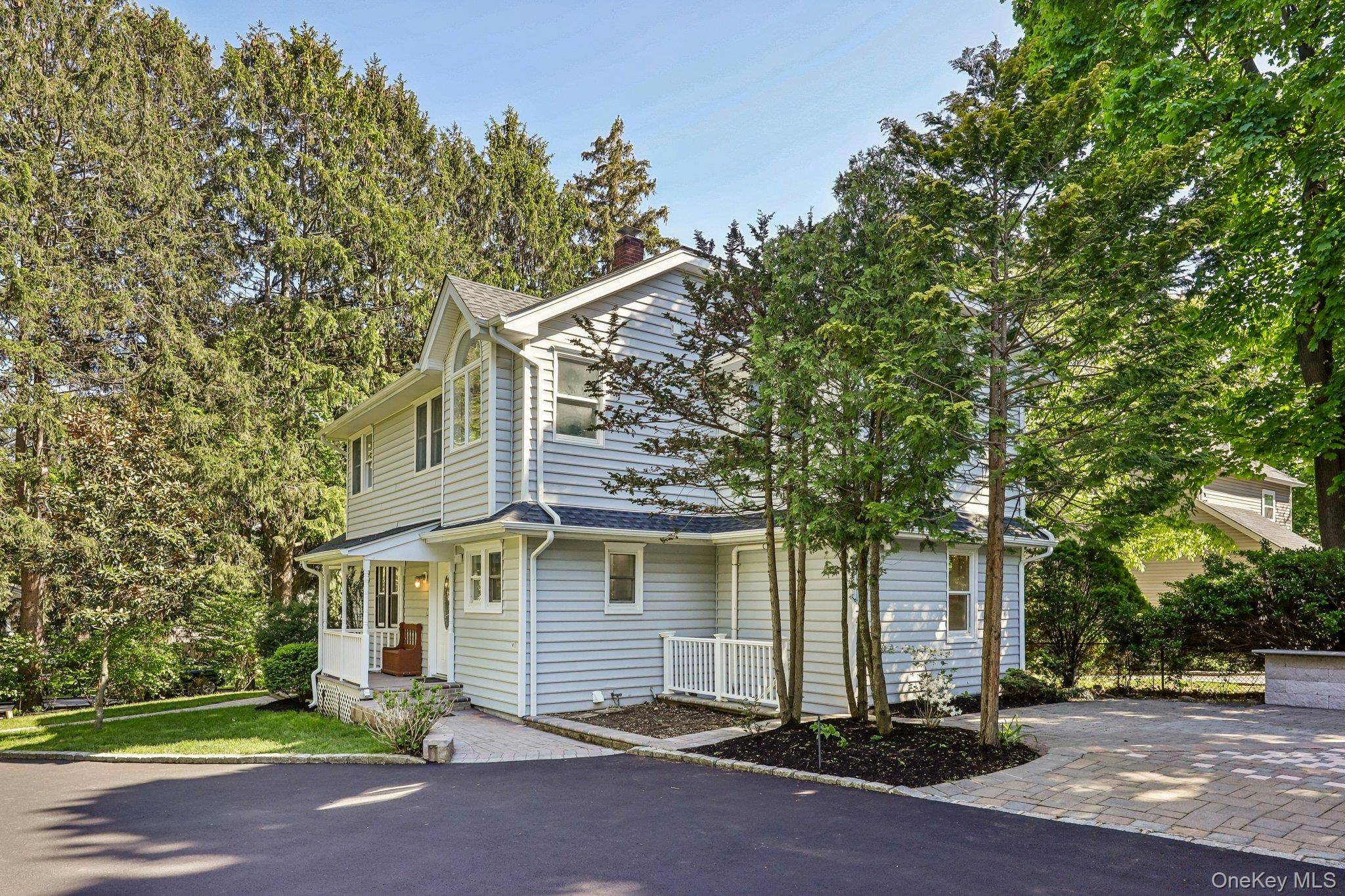 Casa de 4 Dormitorios en Venta en Huntington Station - Nueva York - EE. UU. - 4