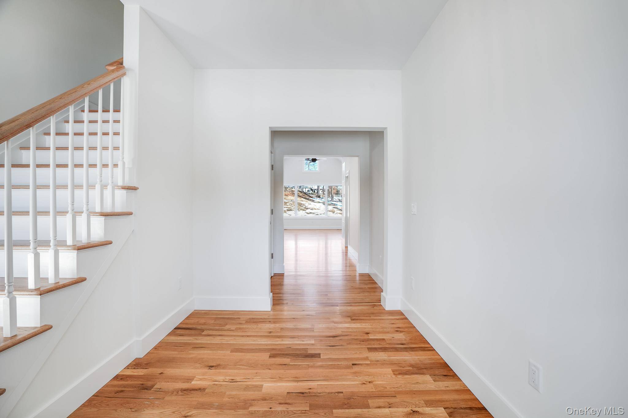 Casa com 4 Quartos à Venda em Hyde Park - Nova Iorque - EUA - 3