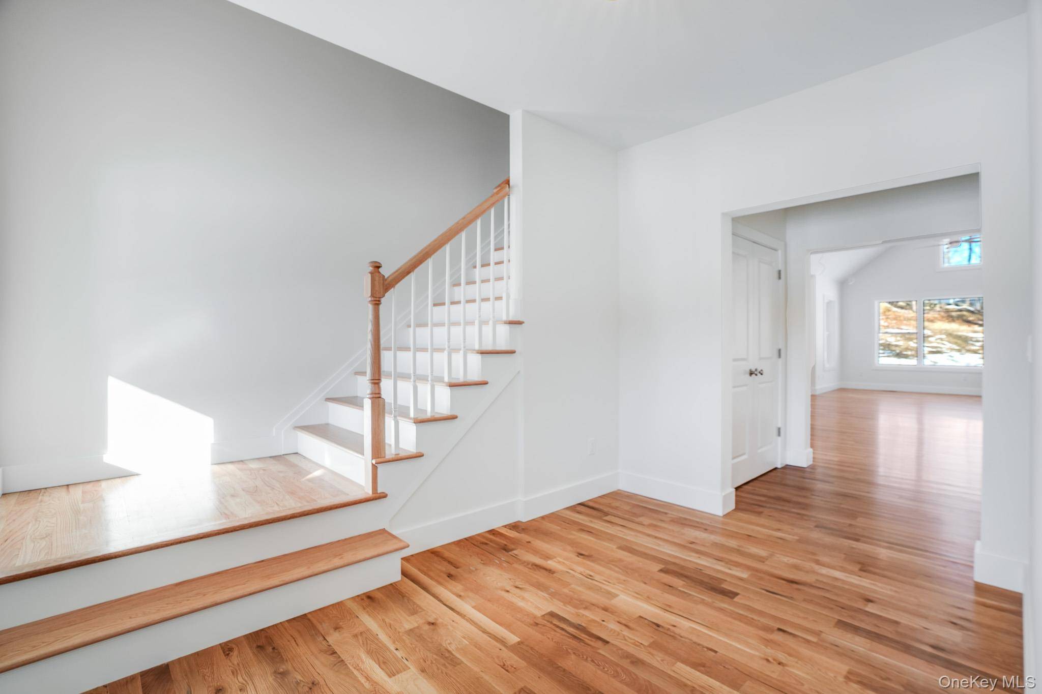 Casa com 4 Quartos à Venda em Hyde Park - Nova Iorque - EUA - 4