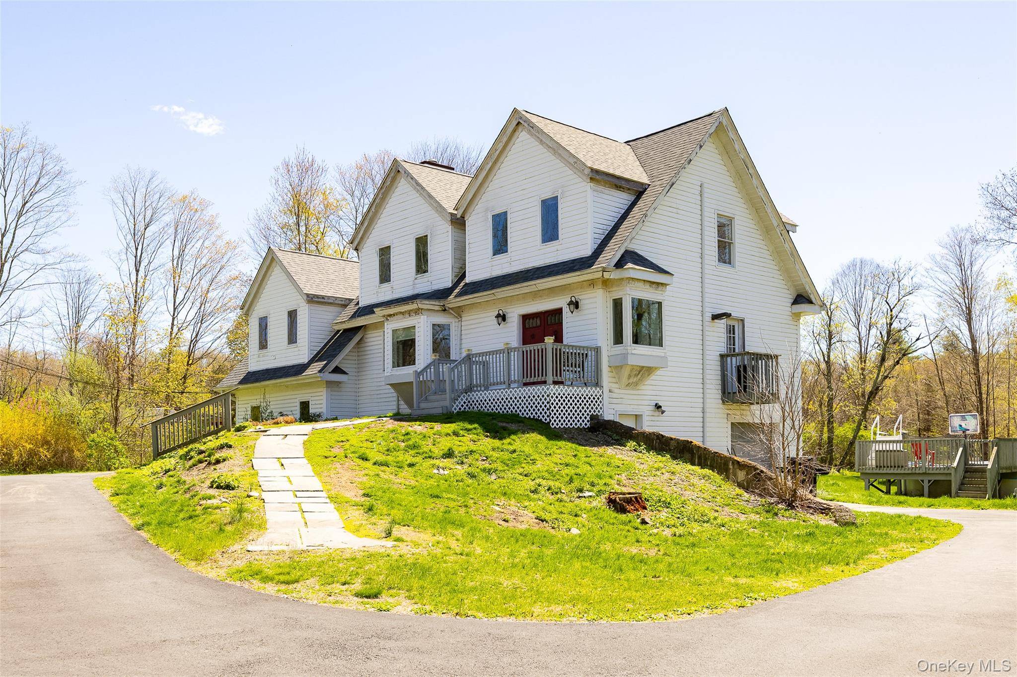 Casa de 4 Dormitorios en Venta en Hyde Park - Nueva York - EE. UU. - 1