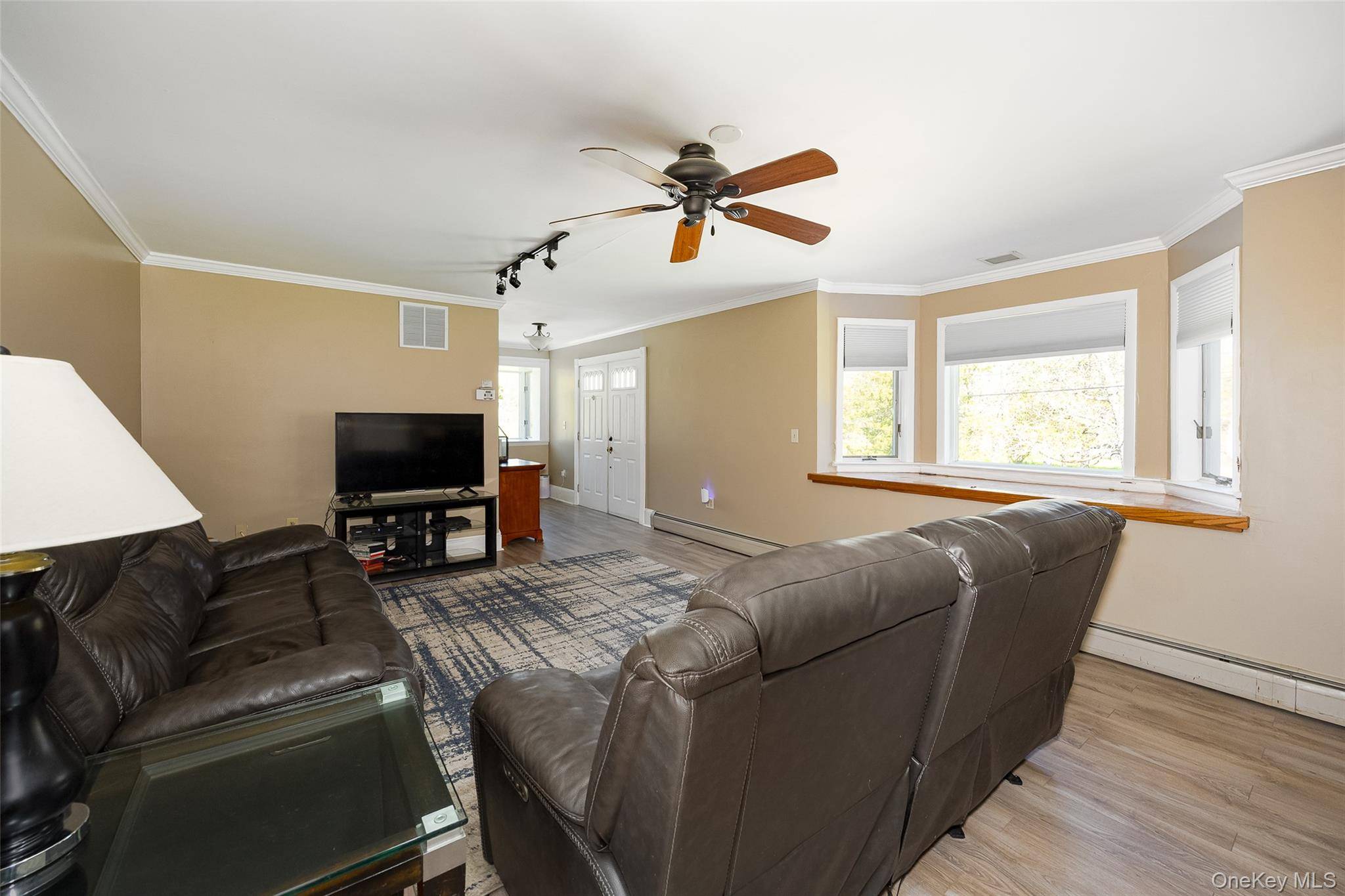 Casa de 4 Dormitorios en Venta en Hyde Park - Nueva York - EE. UU. - 8
