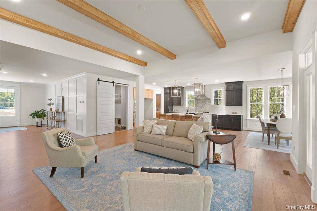 Casa de 4 Dormitorios en Venta en Hyde Park - Nueva York - EE. UU. - 5