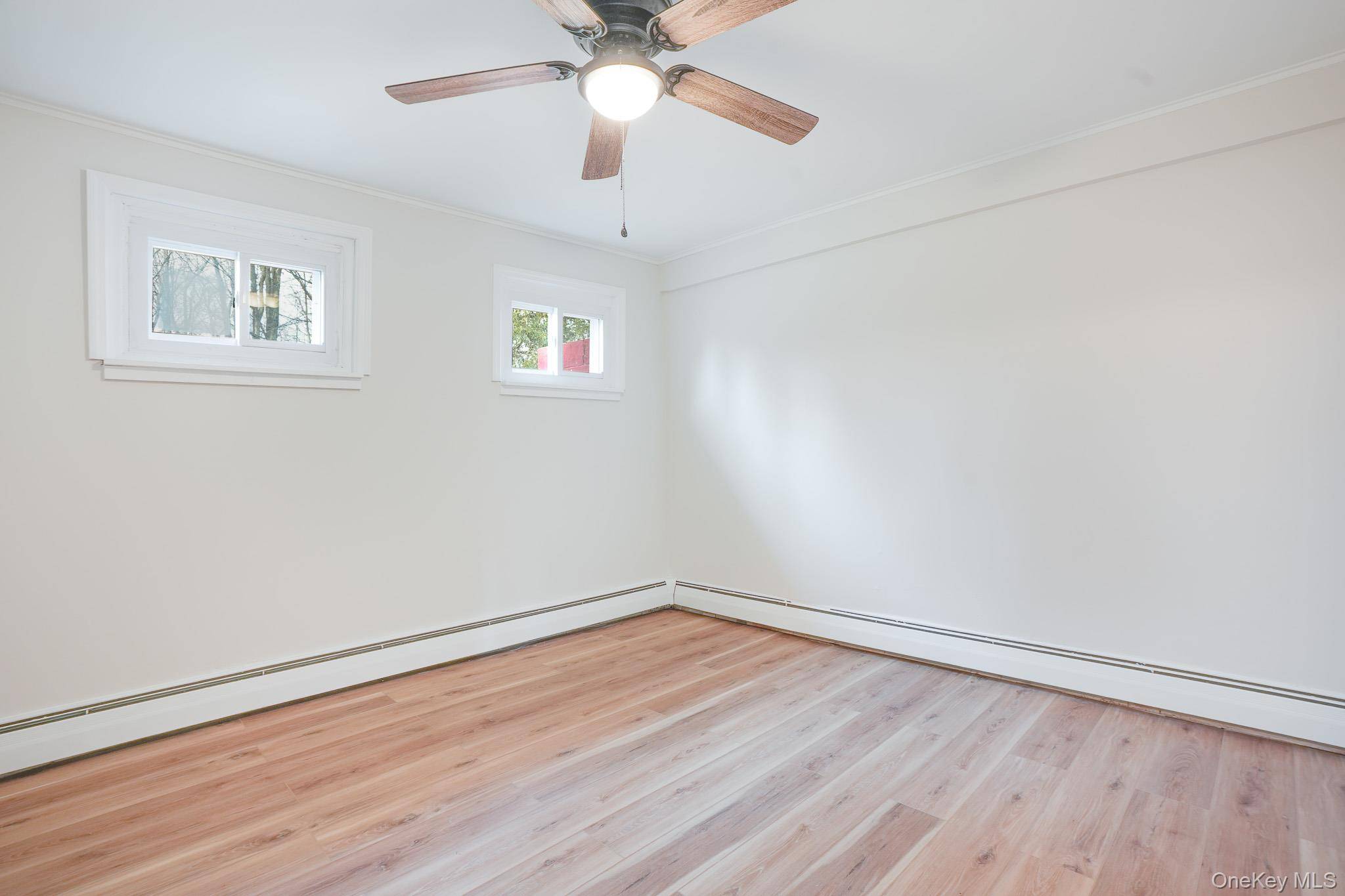 Casa com 4 Quartos à Venda em Hyde Park - Nova Iorque - EUA - 5