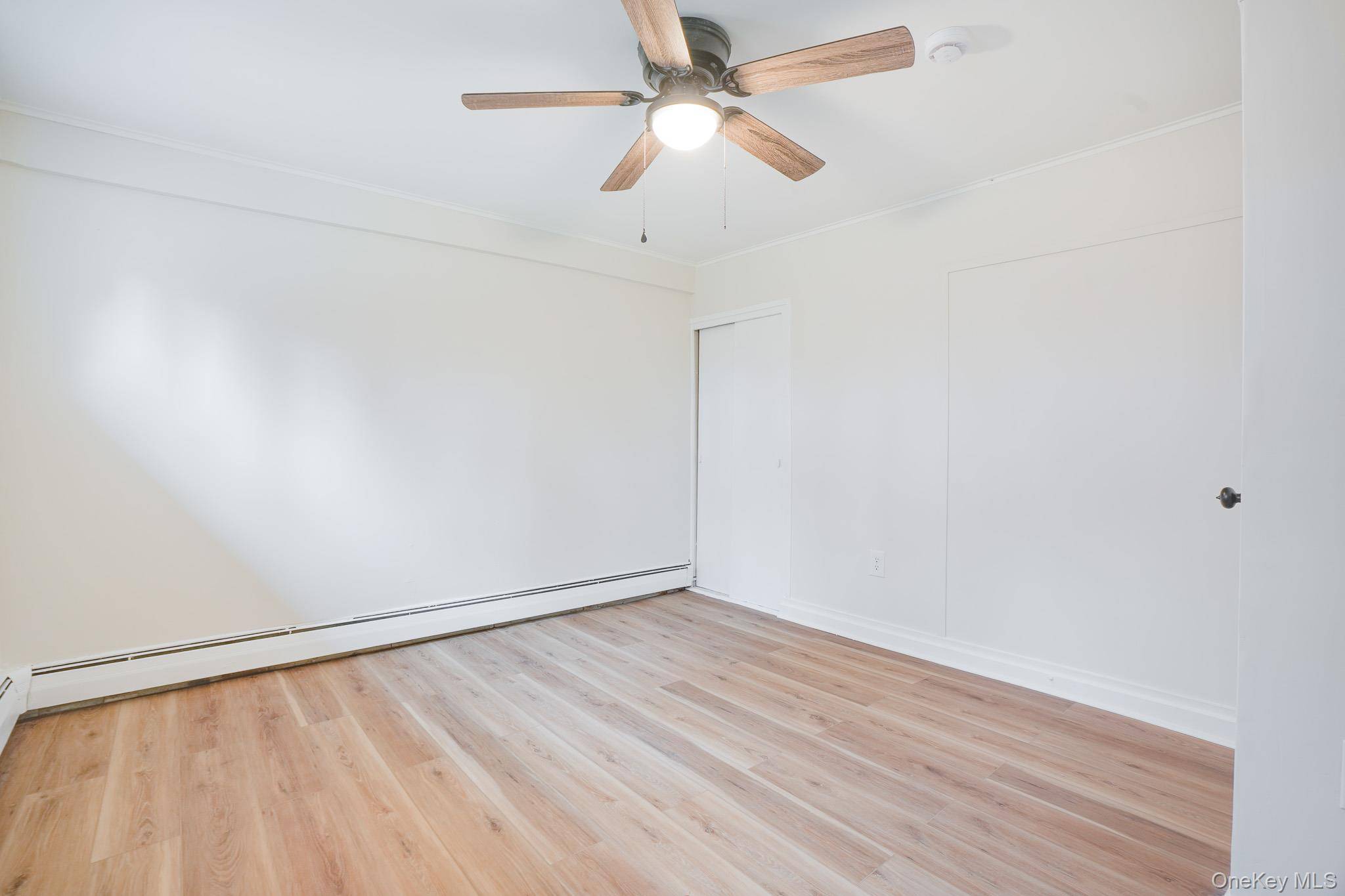 Casa com 4 Quartos à Venda em Hyde Park - Nova Iorque - EUA - 6