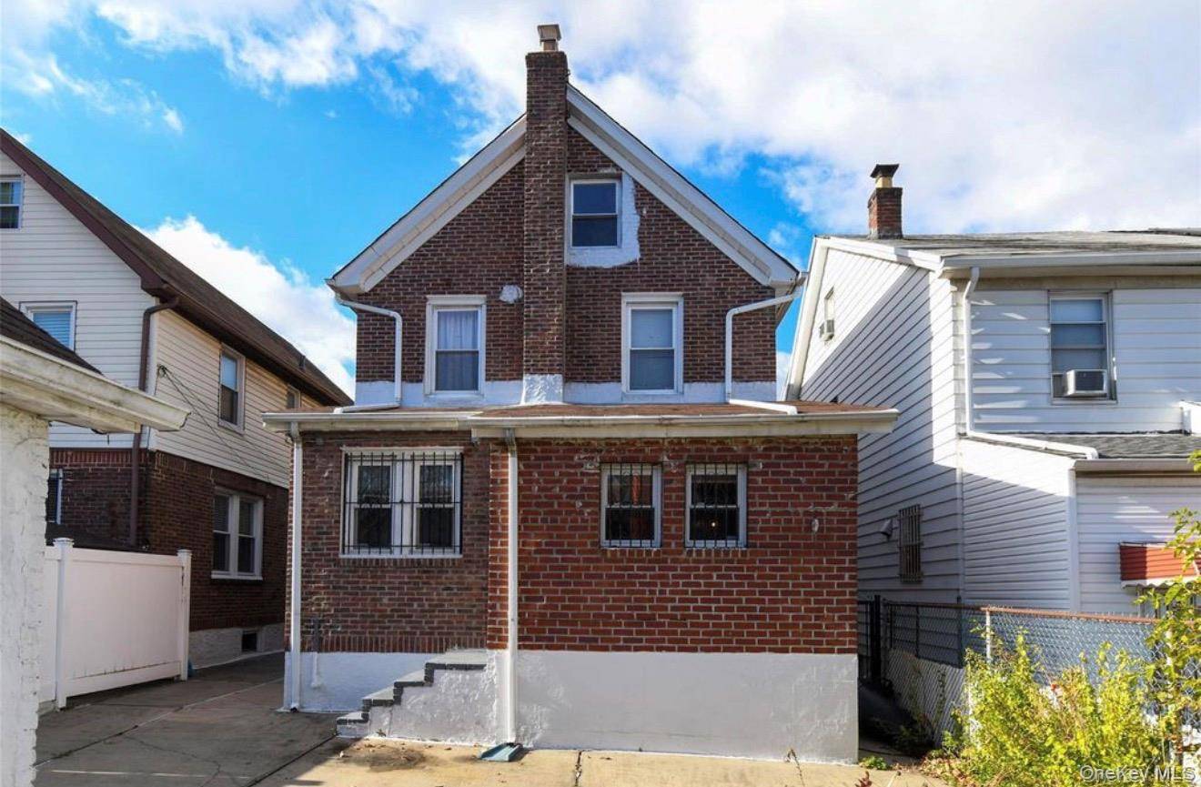 Casa com 4 Quartos à Venda em Jamaica Hills - Nova Iorque - EUA - 2
