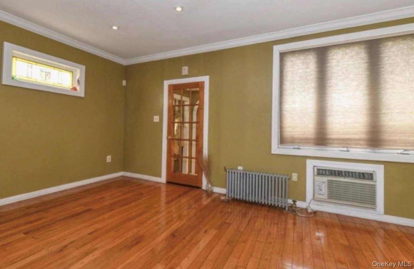 Casa com 4 Quartos à Venda em Jamaica Hills - Nova Iorque - EUA - 6