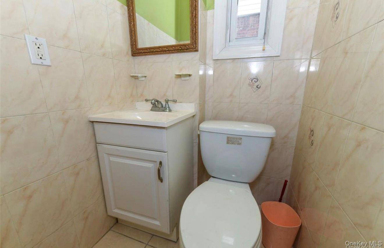 Casa com 4 Quartos à Venda em Jamaica Hills - Nova Iorque - EUA - 8