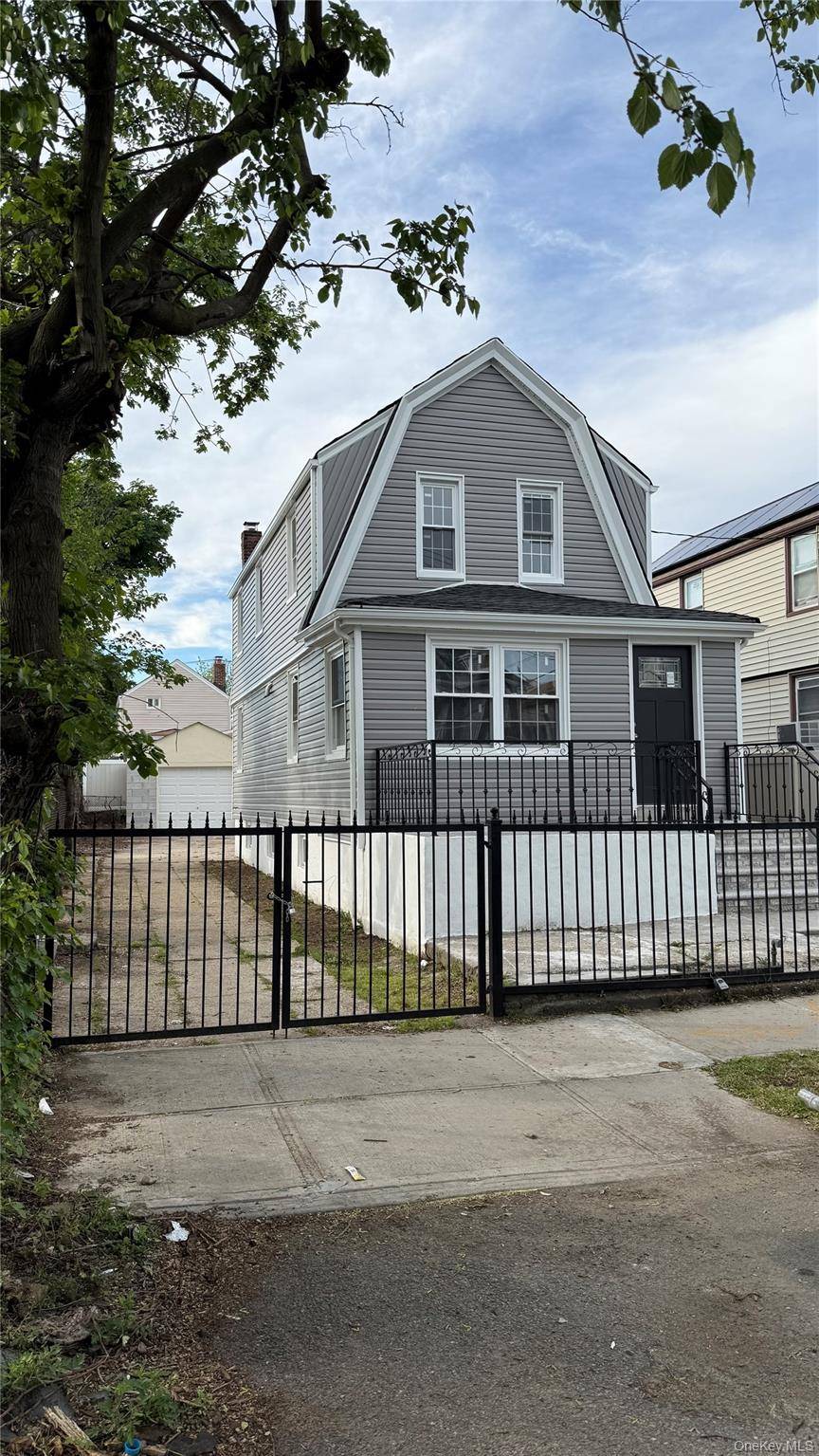 4 Bedroom Home for Sale in Jamaica - New York - USA - 1