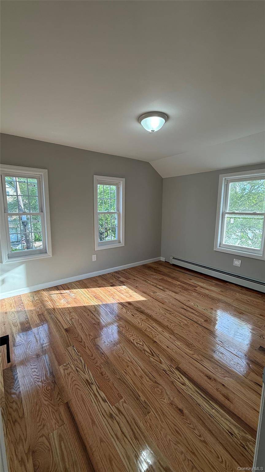 4 Bedroom Home for Sale in Jamaica - New York - USA - 4