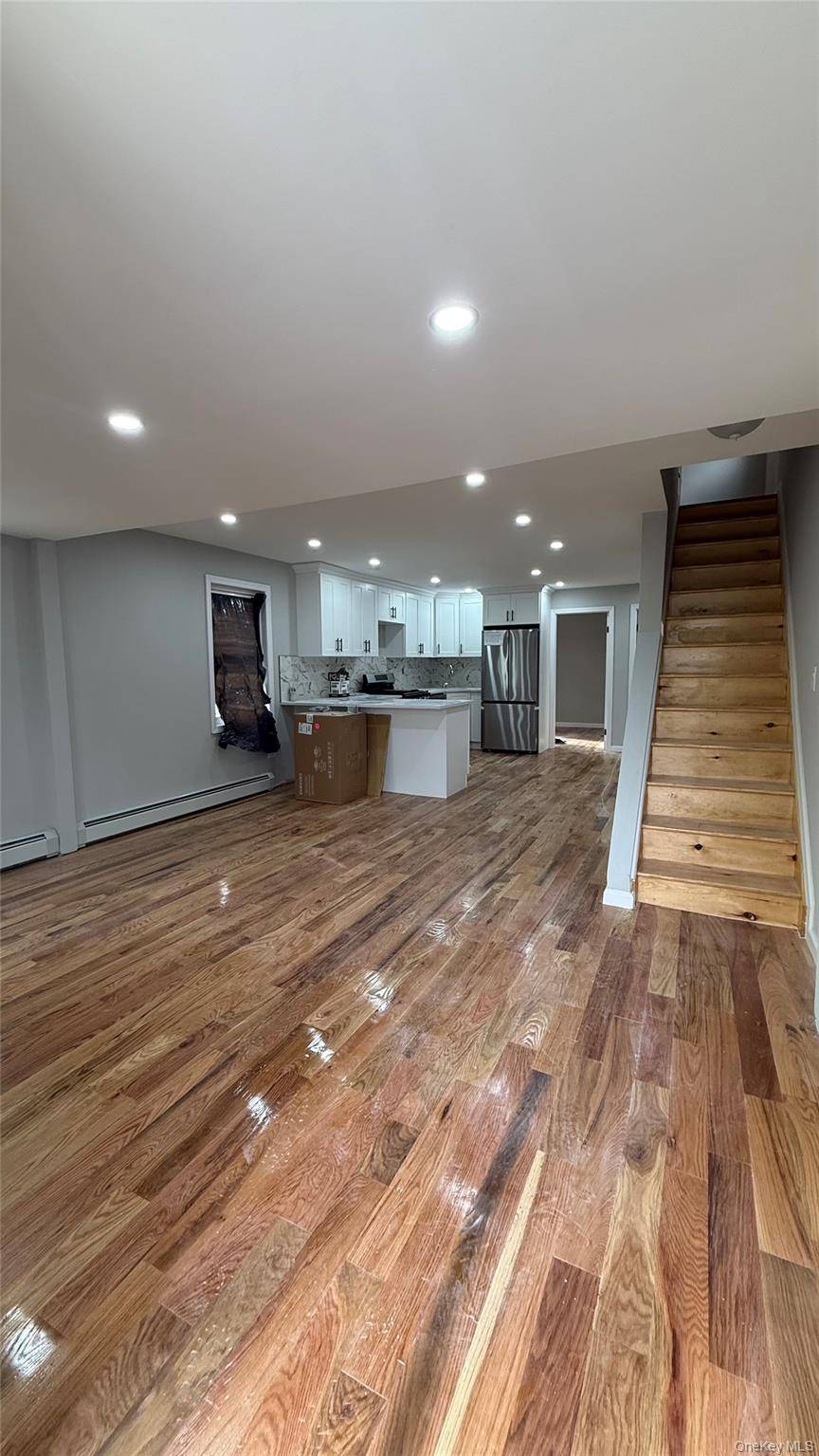 4 Bedroom Home for Sale in Jamaica - New York - USA - 7