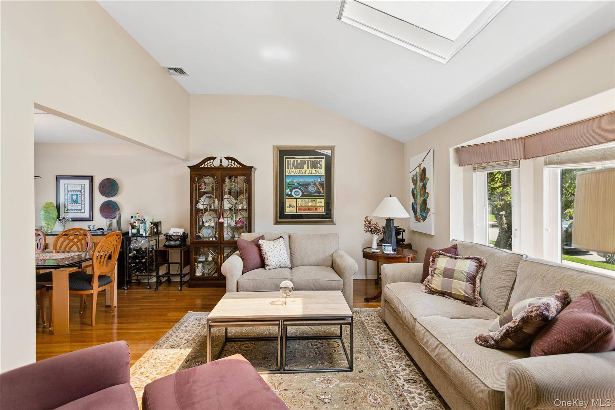 4 Bedroom Home for Sale in Jericho - New York - USA - 3