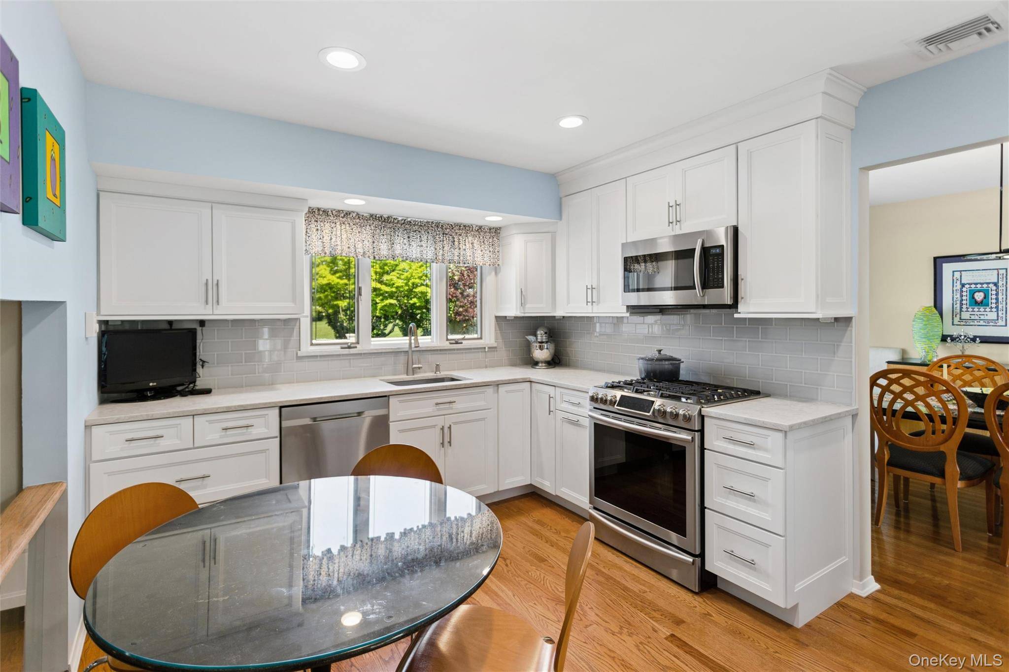 4 Bedroom Home for Sale in Jericho - New York - USA - 5