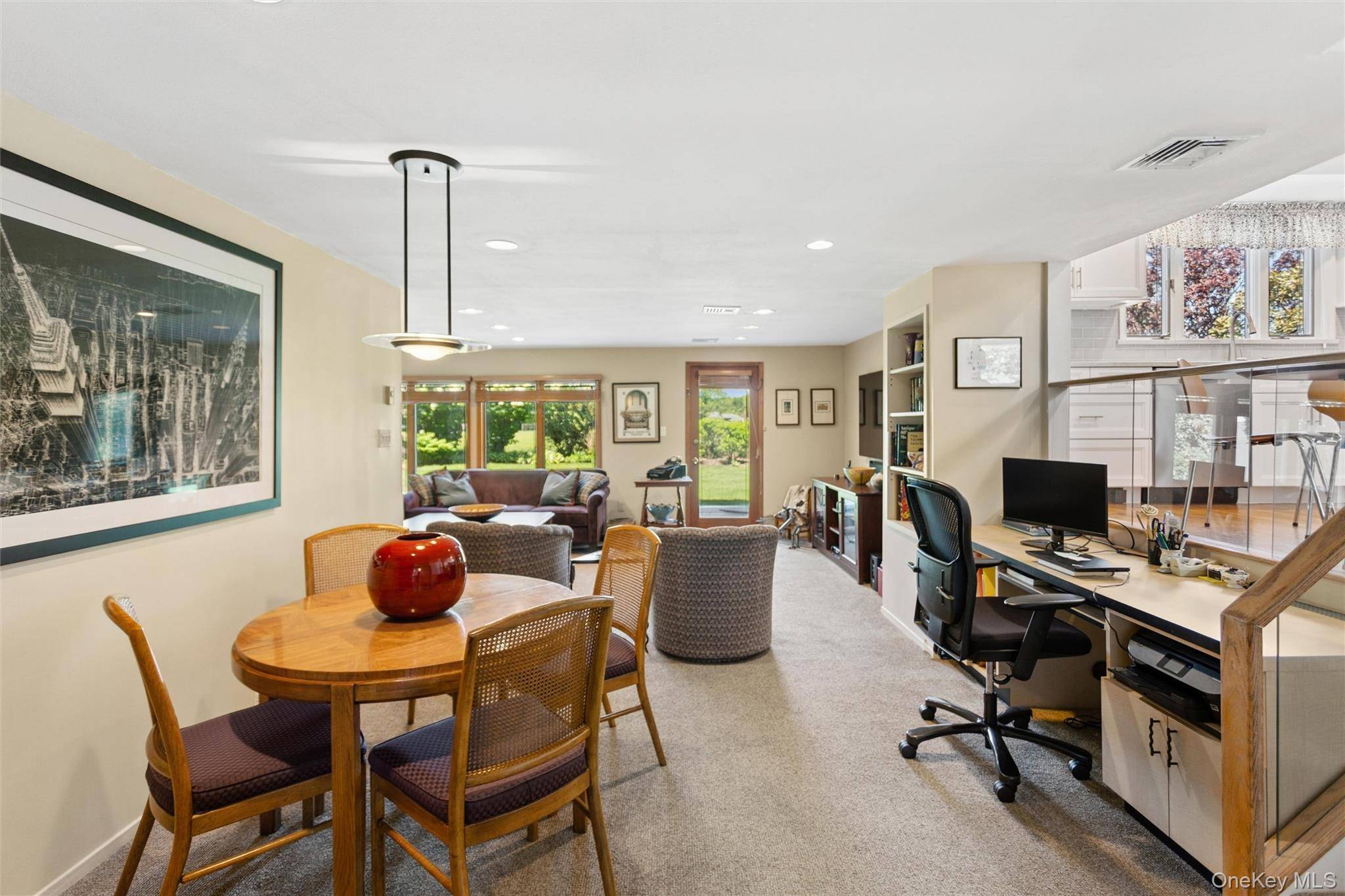4 Bedroom Home for Sale in Jericho - New York - USA - 7