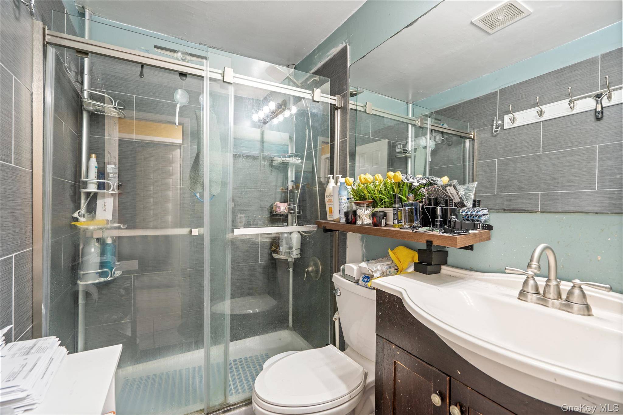 Maison de 4 Chambres à Vendre à Lake Ronkonkoma, New York, États-Unis - 5