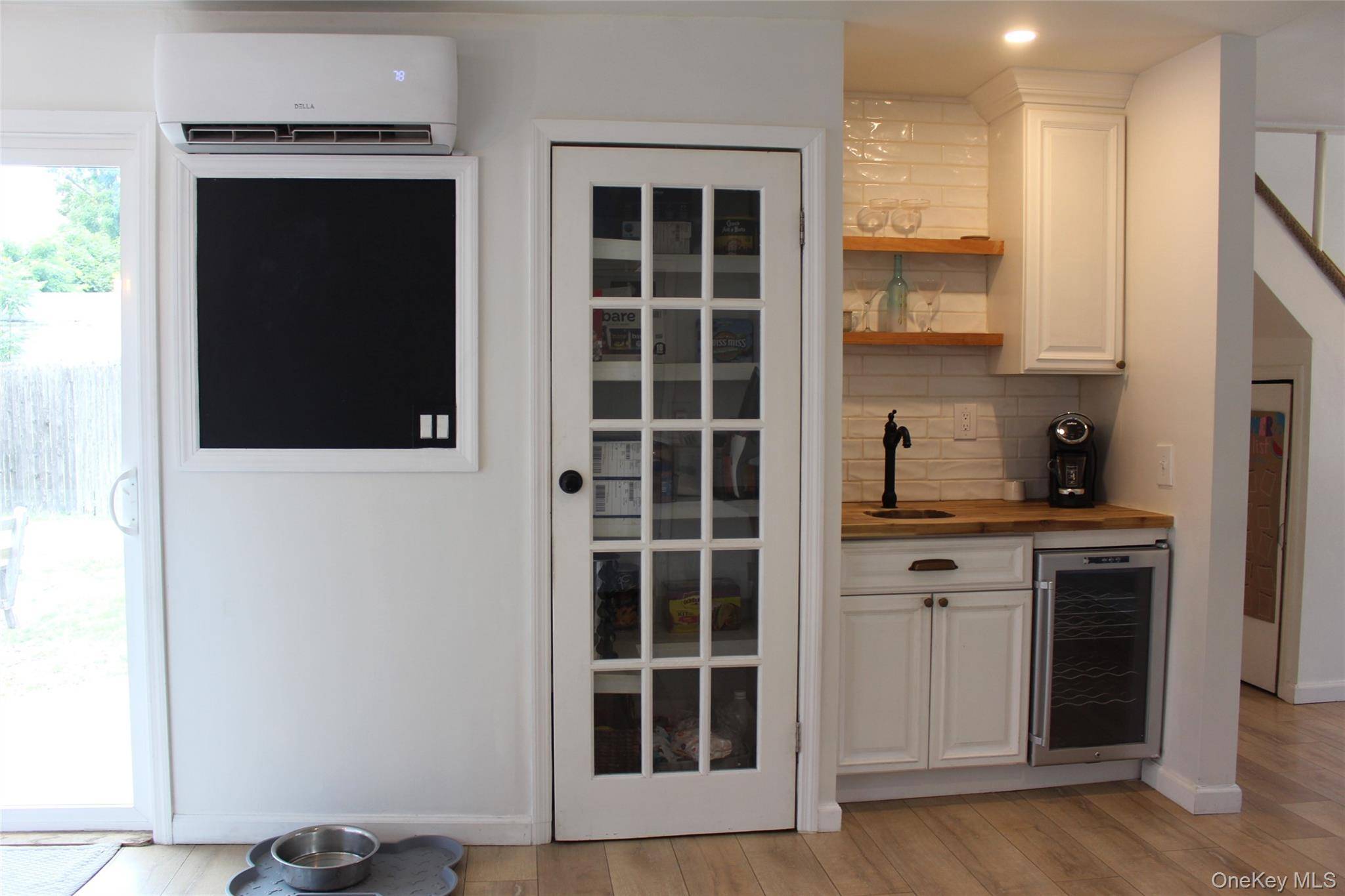 Maison de 4 Chambres à Vendre à Lake Ronkonkoma, New York, États-Unis - 5
