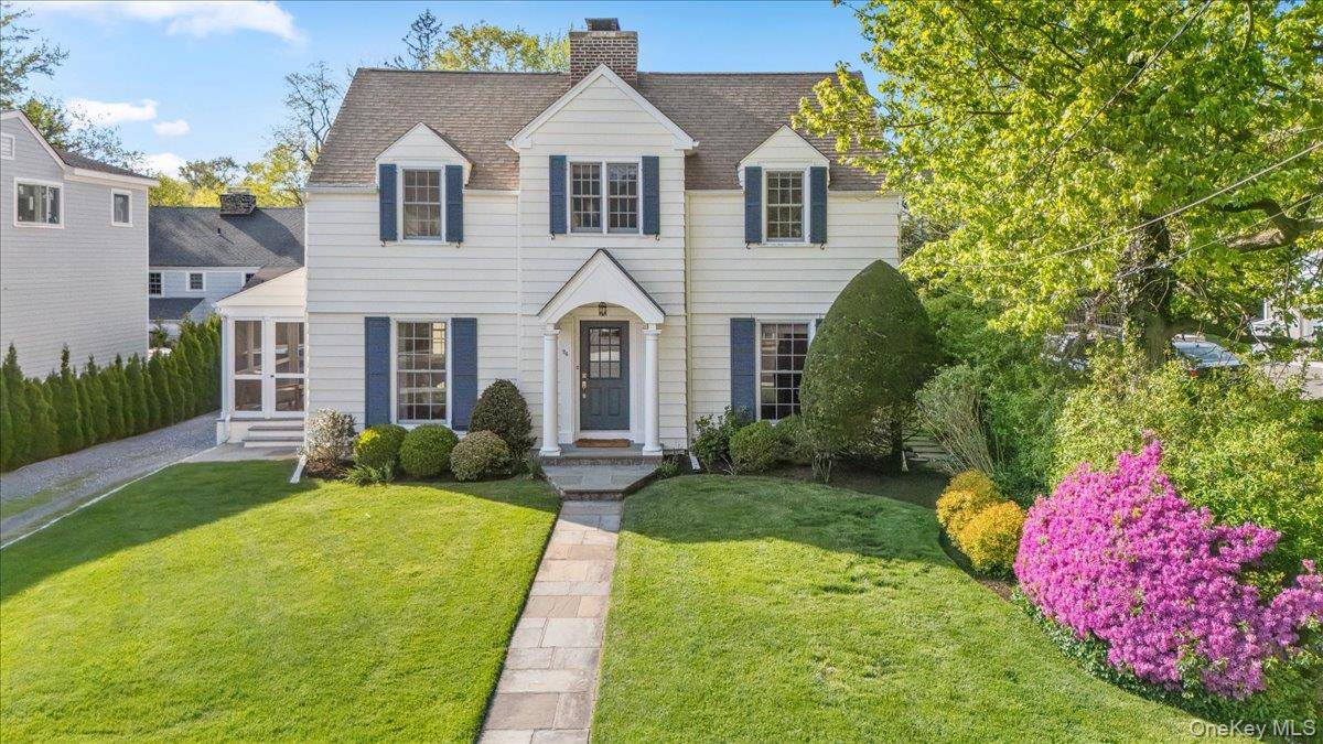 Casa com 4 Quartos à Venda em Larchmont - Nova Iorque - EUA - 1