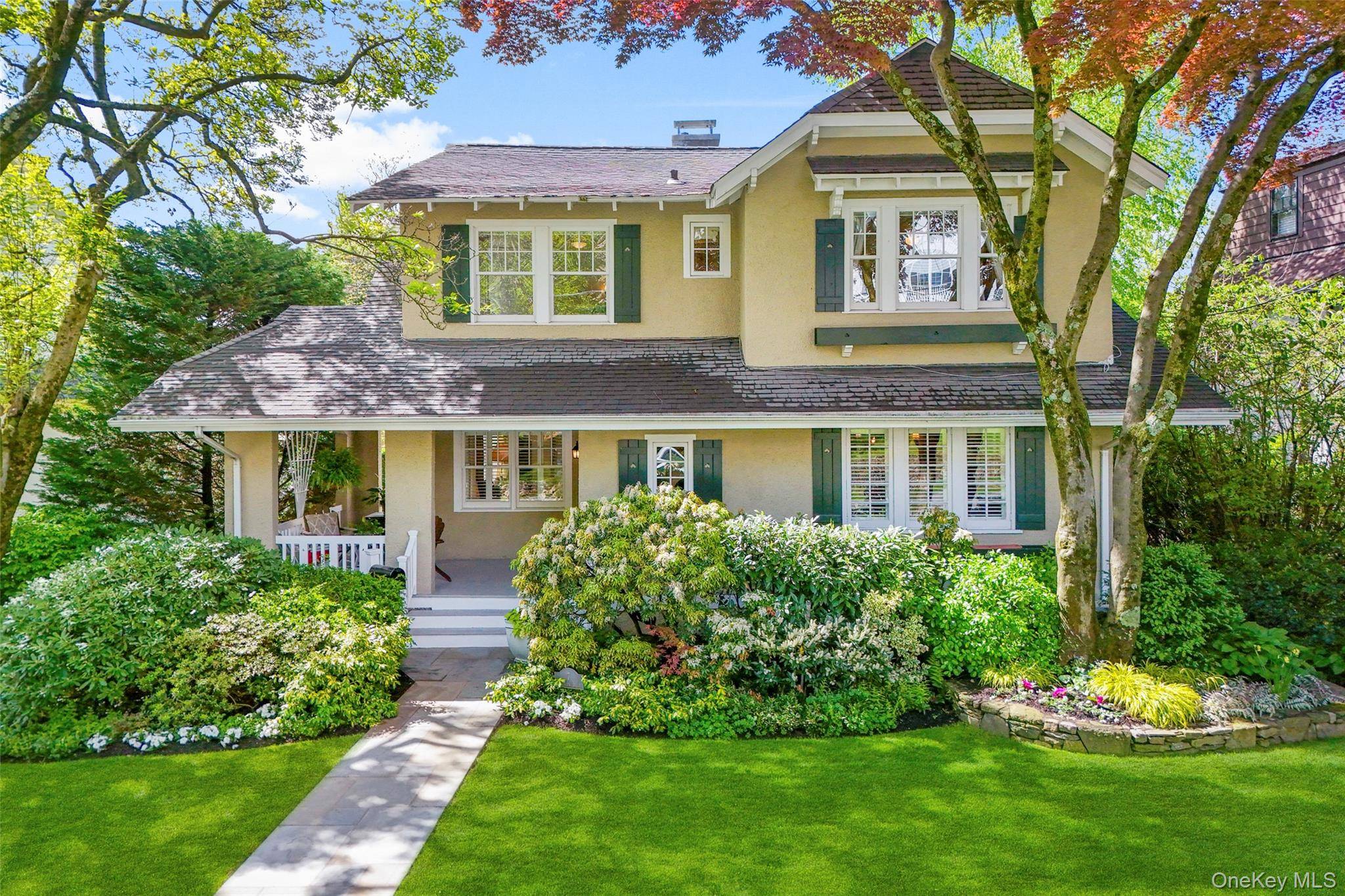 Casa com 4 Quartos à Venda em Larchmont - Nova Iorque - EUA - 1