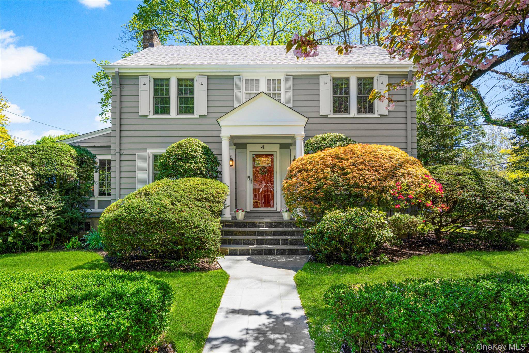 Casa com 4 Quartos à Venda em Larchmont - Nova Iorque - EUA - 1