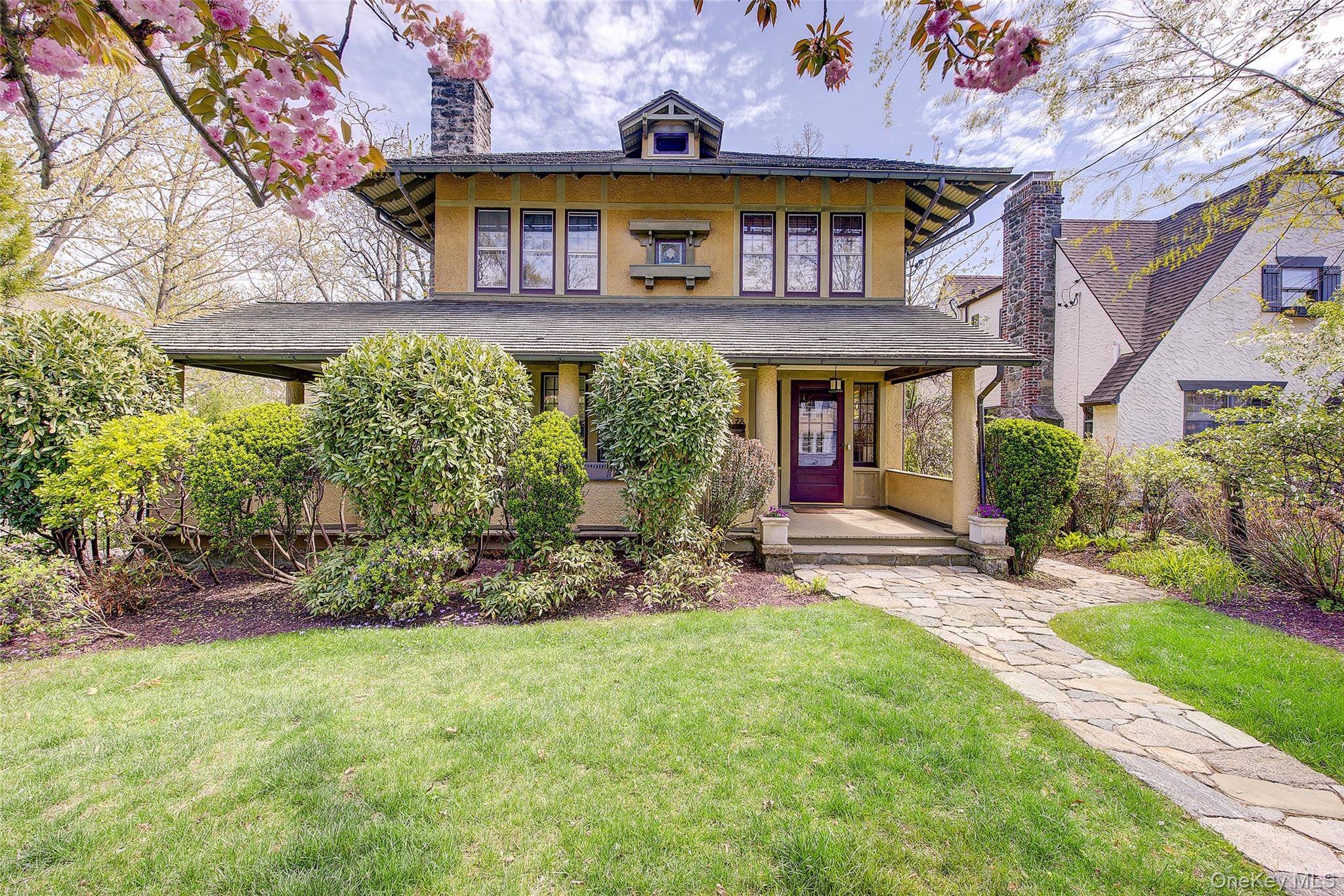 Casa de 4 Dormitorios en Venta en Larchmont - Nueva York - EE. UU. - 2