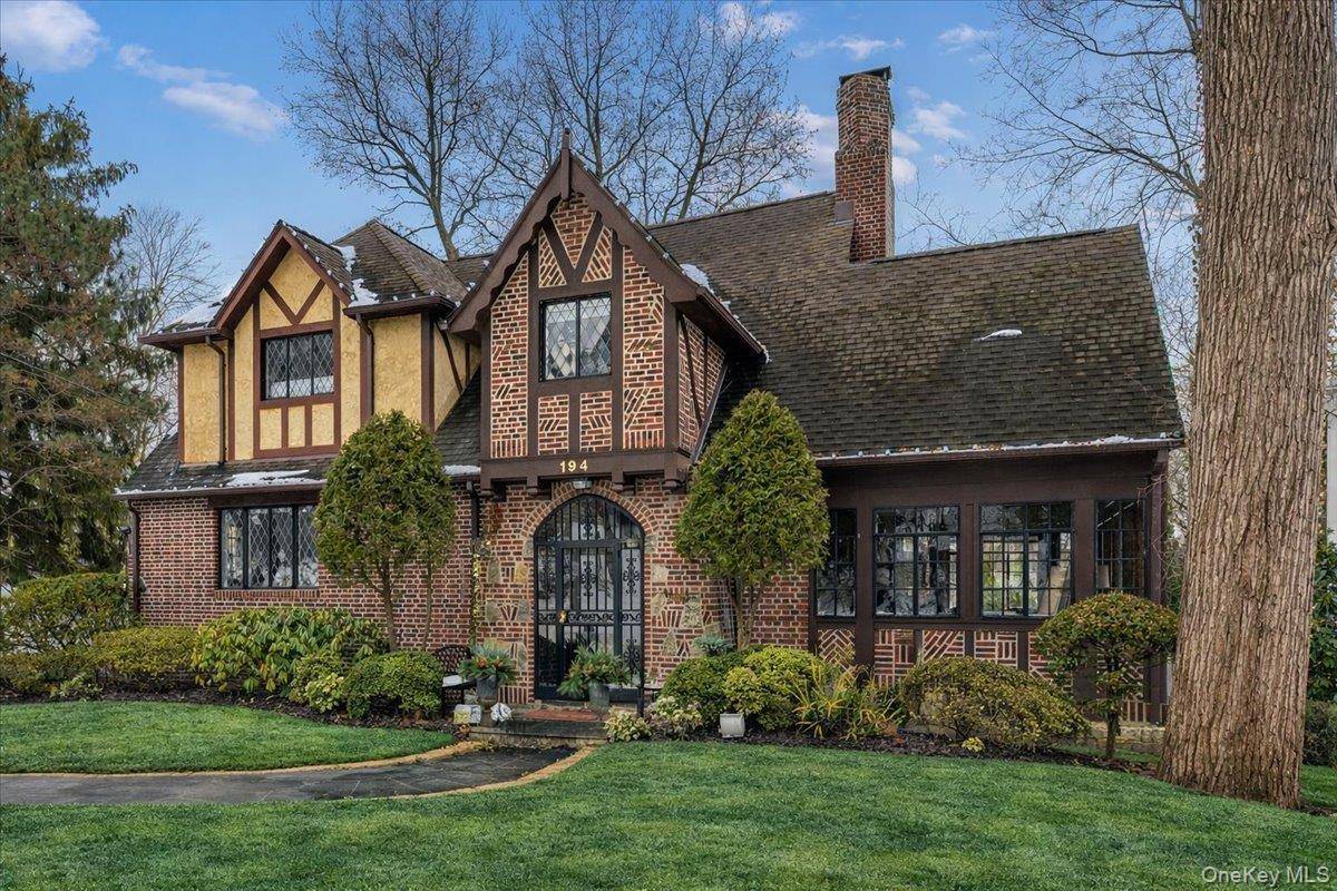 Casa de 4 Dormitorios en Venta en Larchmont - Nueva York - EE. UU. - 1