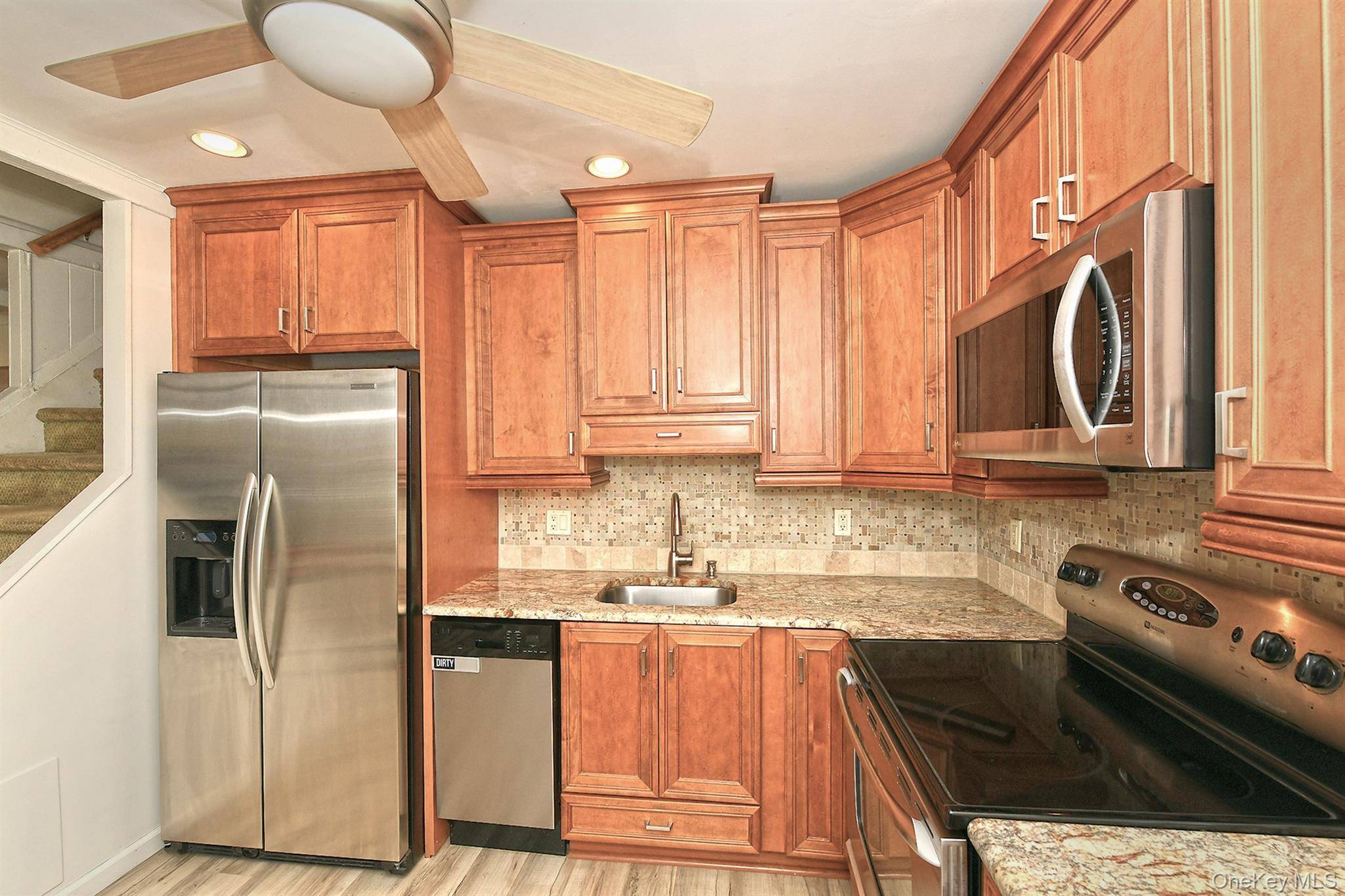 Casa com 4 Quartos à Venda em Levittown - Nova Iorque - EUA - 6