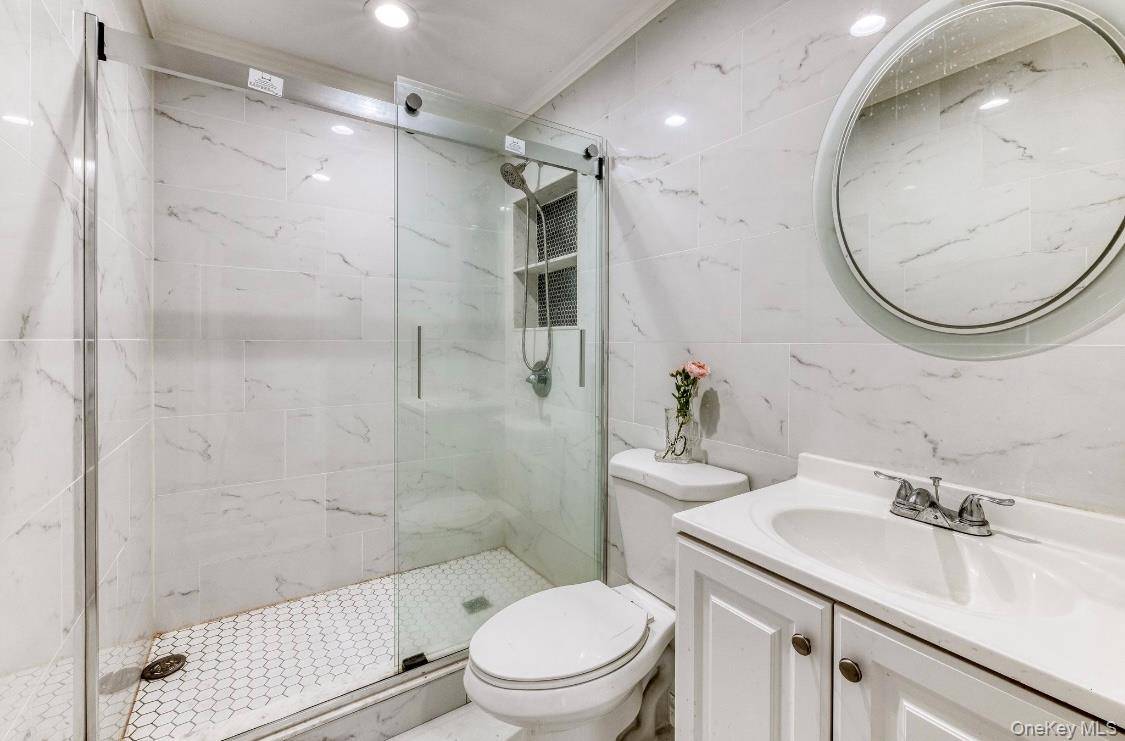 Casa com 4 Quartos à Venda em Levittown - Nova Iorque - EUA - 7
