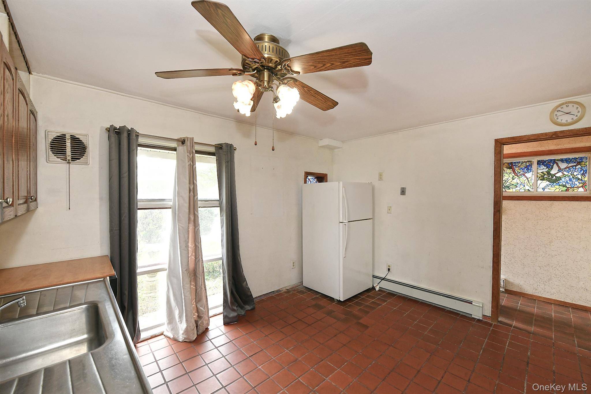 Casa de 4 Dormitorios en Venta en Levittown - Nueva York - EE. UU. - 7