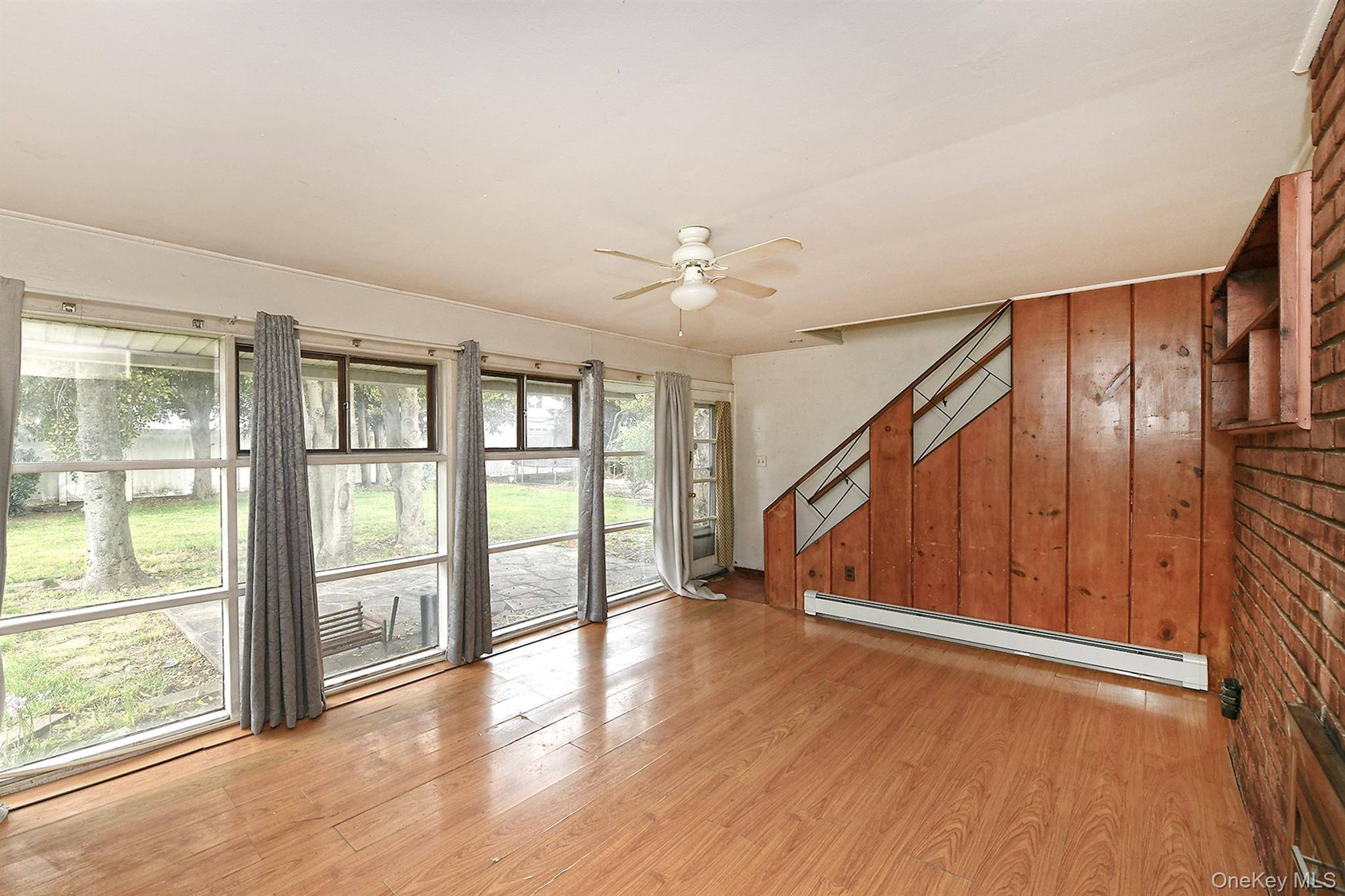 Casa de 4 Dormitorios en Venta en Levittown - Nueva York - EE. UU. - 8
