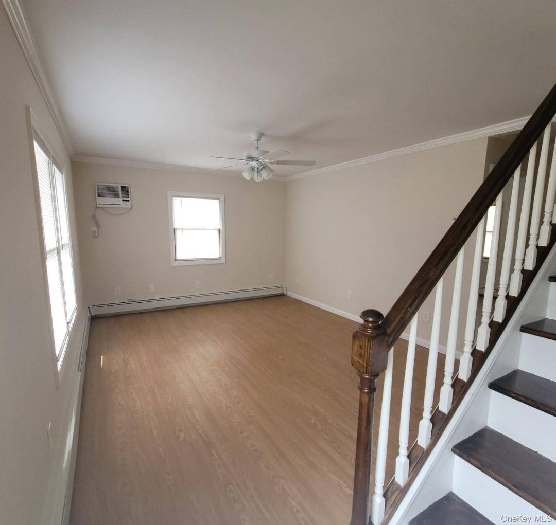 Casa com 4 Quartos à Venda em Levittown - Nova Iorque - EUA - 2