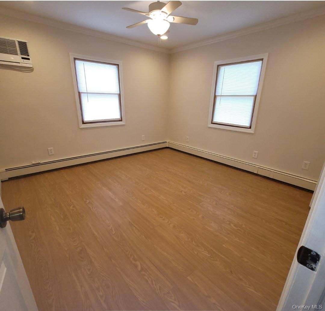 Casa com 4 Quartos à Venda em Levittown - Nova Iorque - EUA - 7
