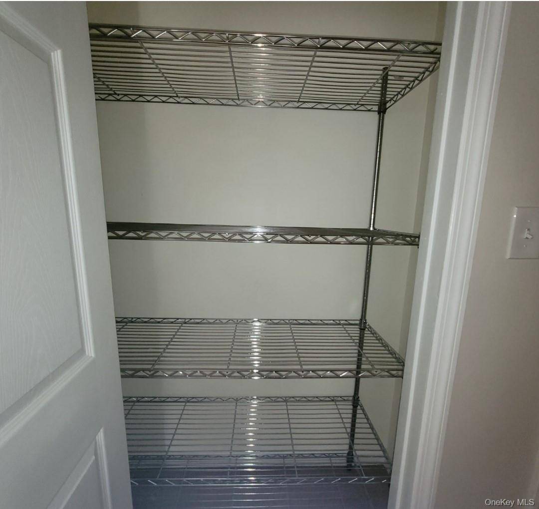 Casa com 4 Quartos à Venda em Levittown - Nova Iorque - EUA - 8