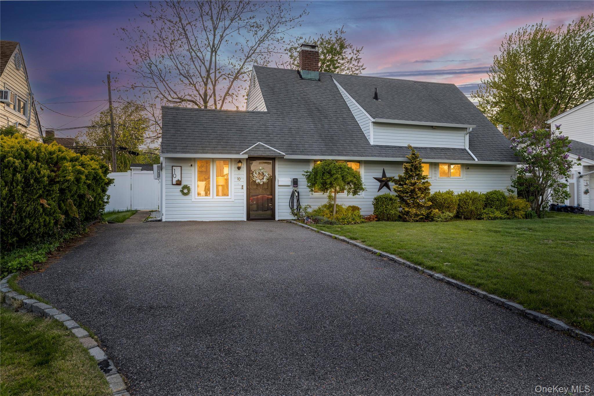 Casa com 4 Quartos à Venda em Levittown - Nova Iorque - EUA - 2