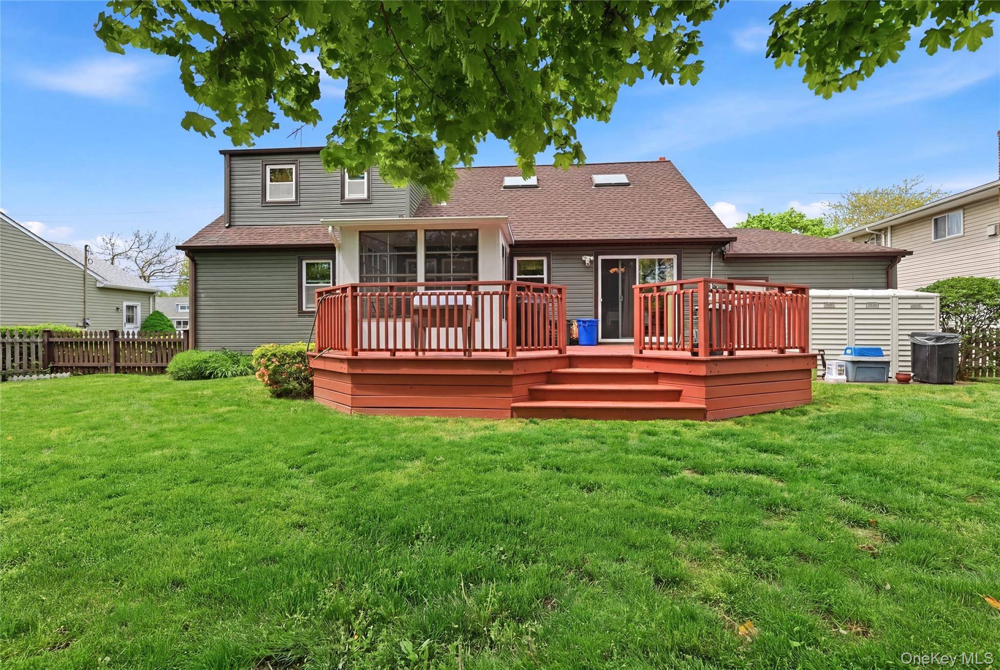 Casa com 4 Quartos à Venda em Lindenhurst - Nova Iorque - EUA - 3
