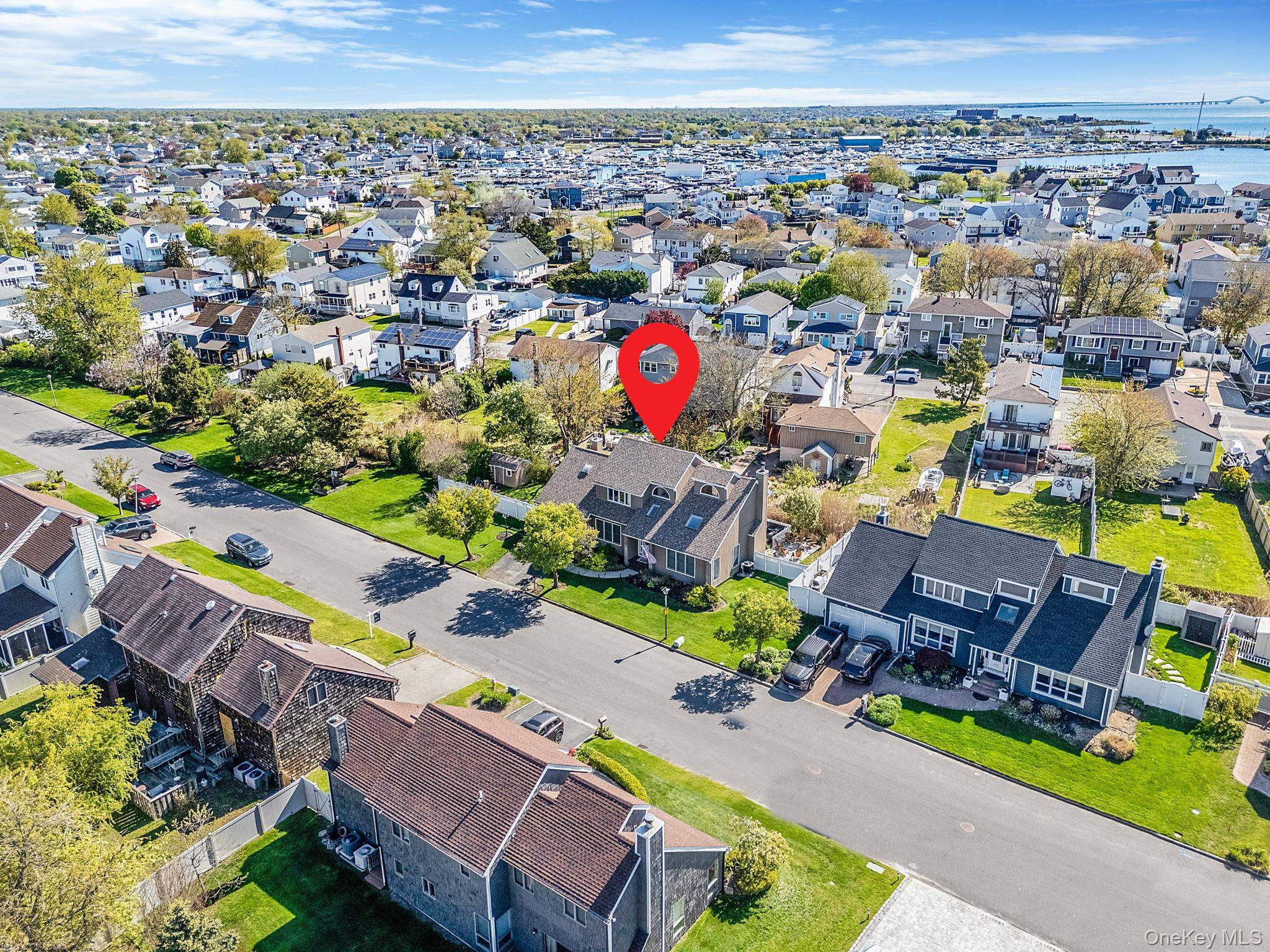 Casa com 4 Quartos à Venda em Lindenhurst - Nova Iorque - EUA - 4