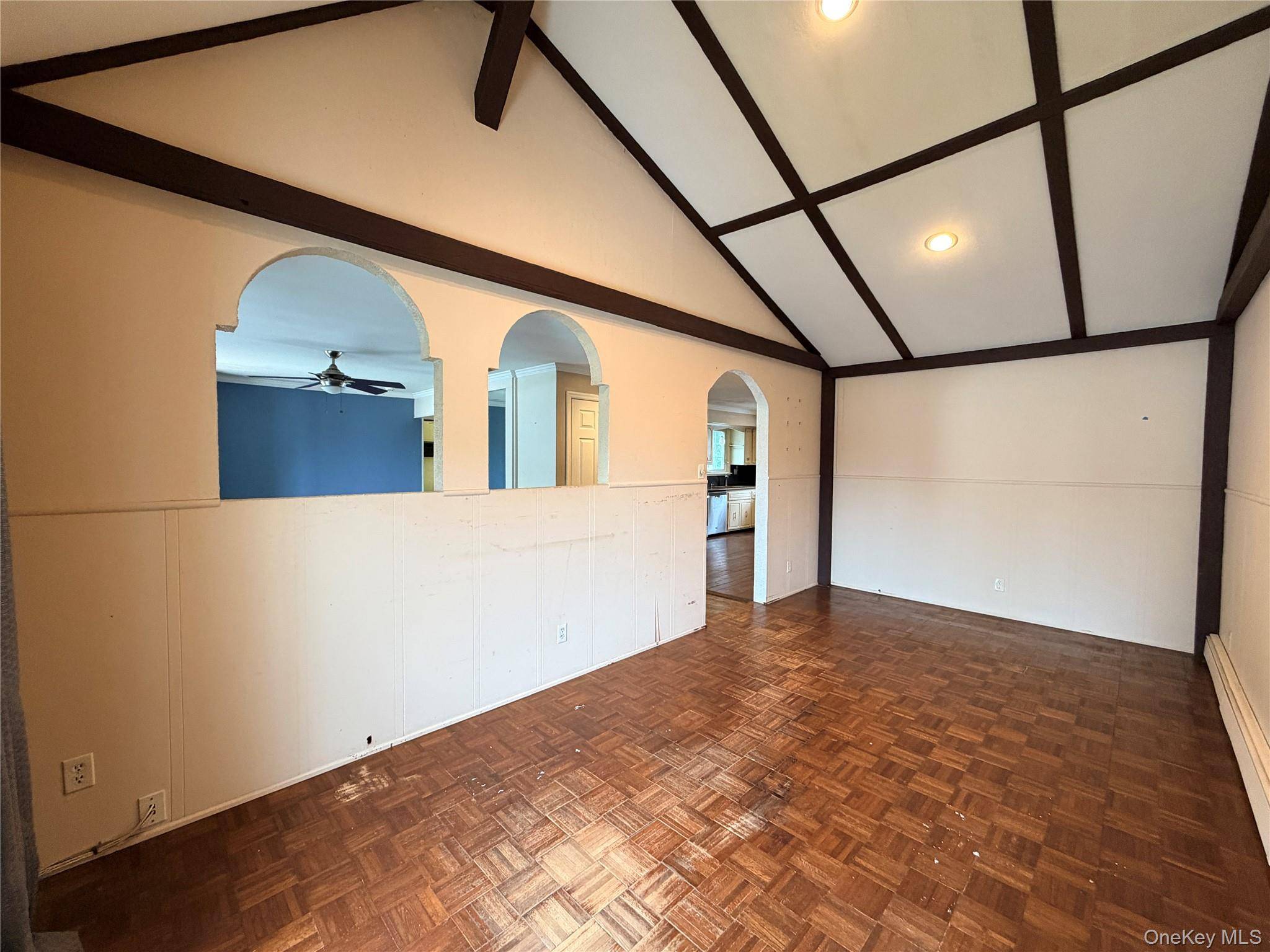 Casa de 4 Dormitorios en Venta en Lindenhurst - Nueva York - EE. UU. - 8
