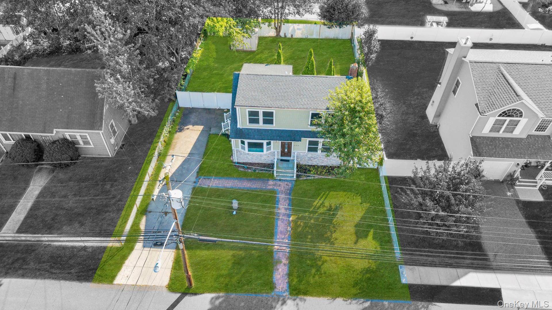 Casa com 4 Quartos à Venda em Lindenhurst - Nova Iorque - EUA - 4