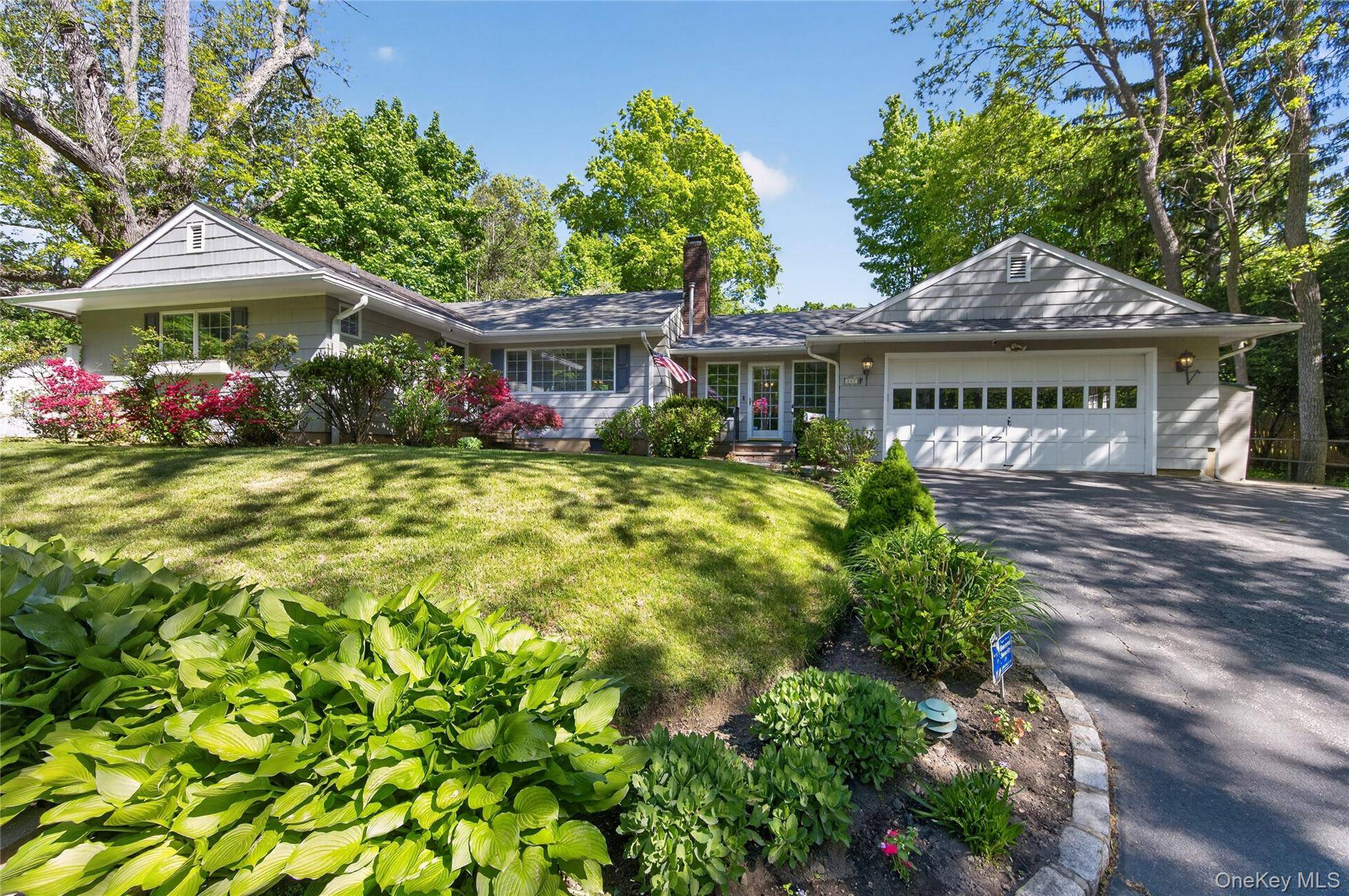 Casa com 4 Quartos à Venda em Locust Valley - Nova Iorque - EUA - 1