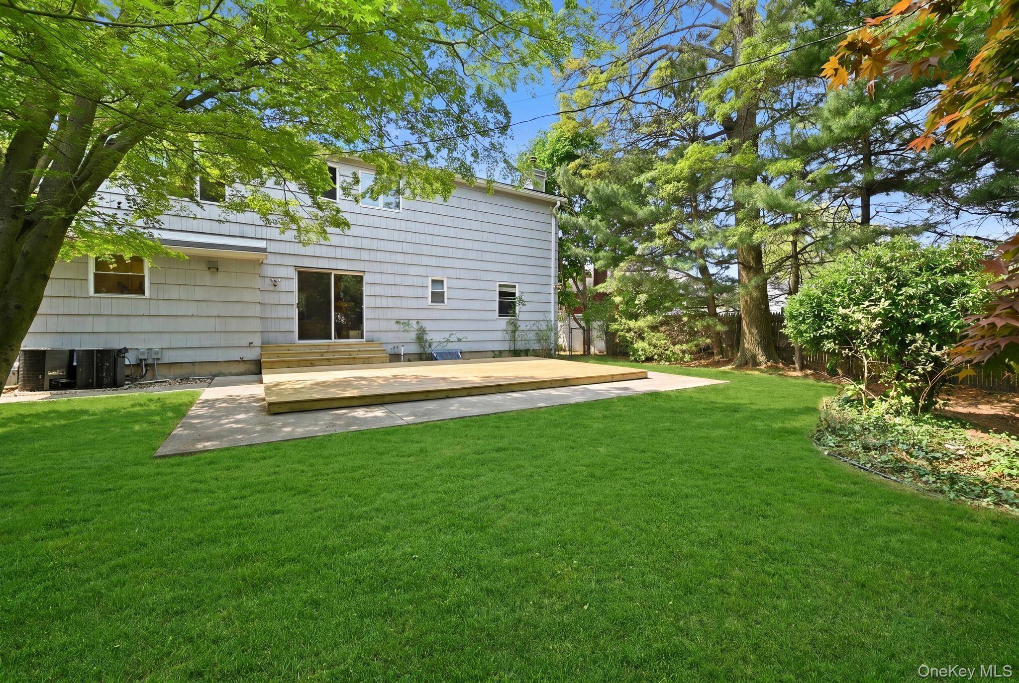 Casa de 4 Dormitorios en Venta en Locust Valley - Nueva York - EE. UU. - 2