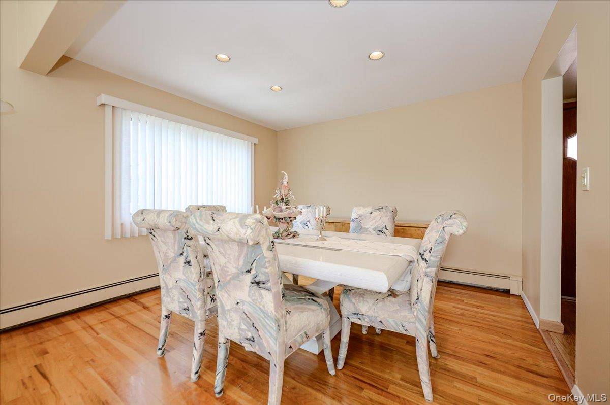 4 Bedroom Home for Sale in Long Beach - New York - USA - 6
