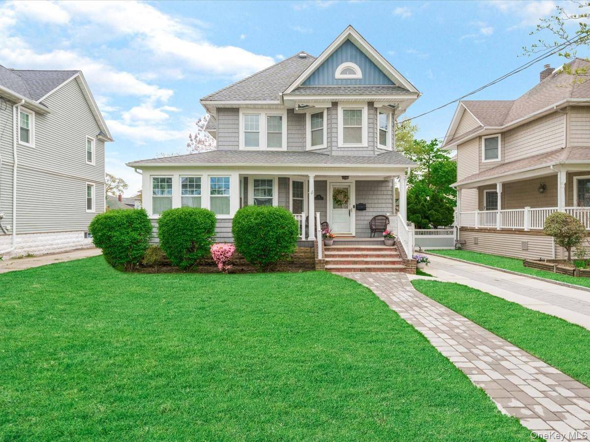 Casa com 4 Quartos à Venda em Lynbrook - Nova Iorque - EUA - 1