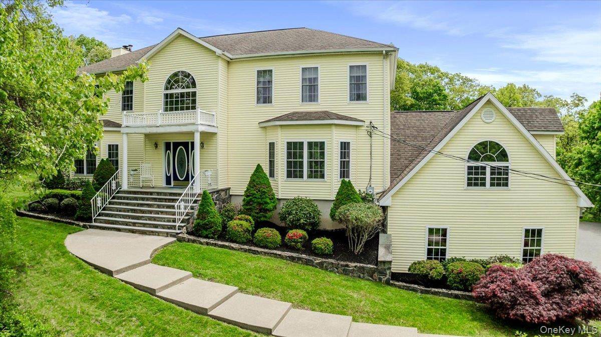 Casa com 4 Quartos à Venda em Mahopac - Nova Iorque - EUA - 1