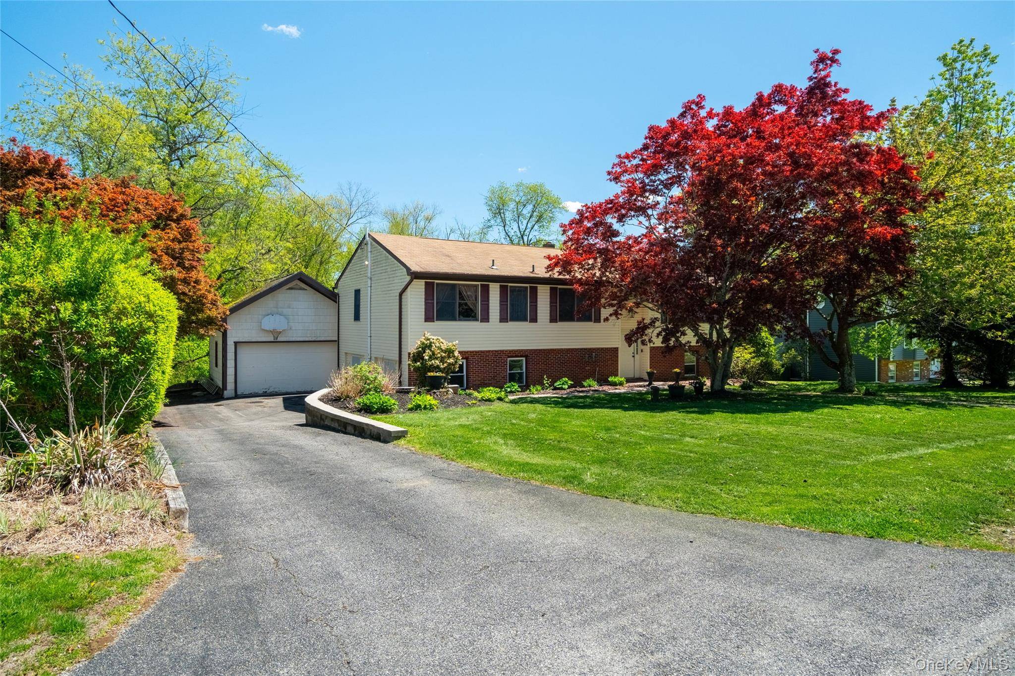 Casa com 4 Quartos à Venda em Mahopac - Nova Iorque - EUA - 1