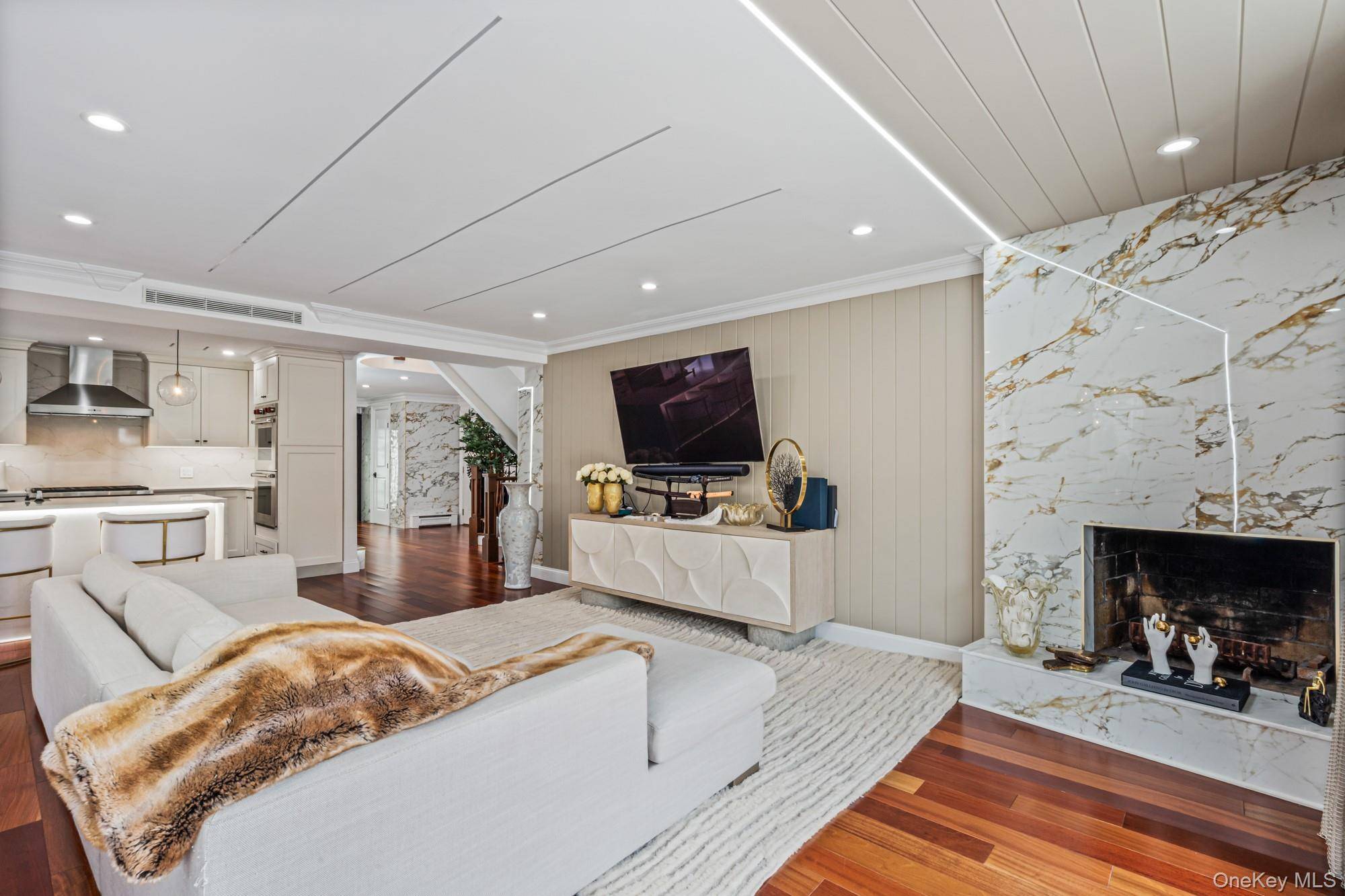 Casa com 4 Quartos à Venda em Manhasset Hills - Nova Iorque - EUA - 8