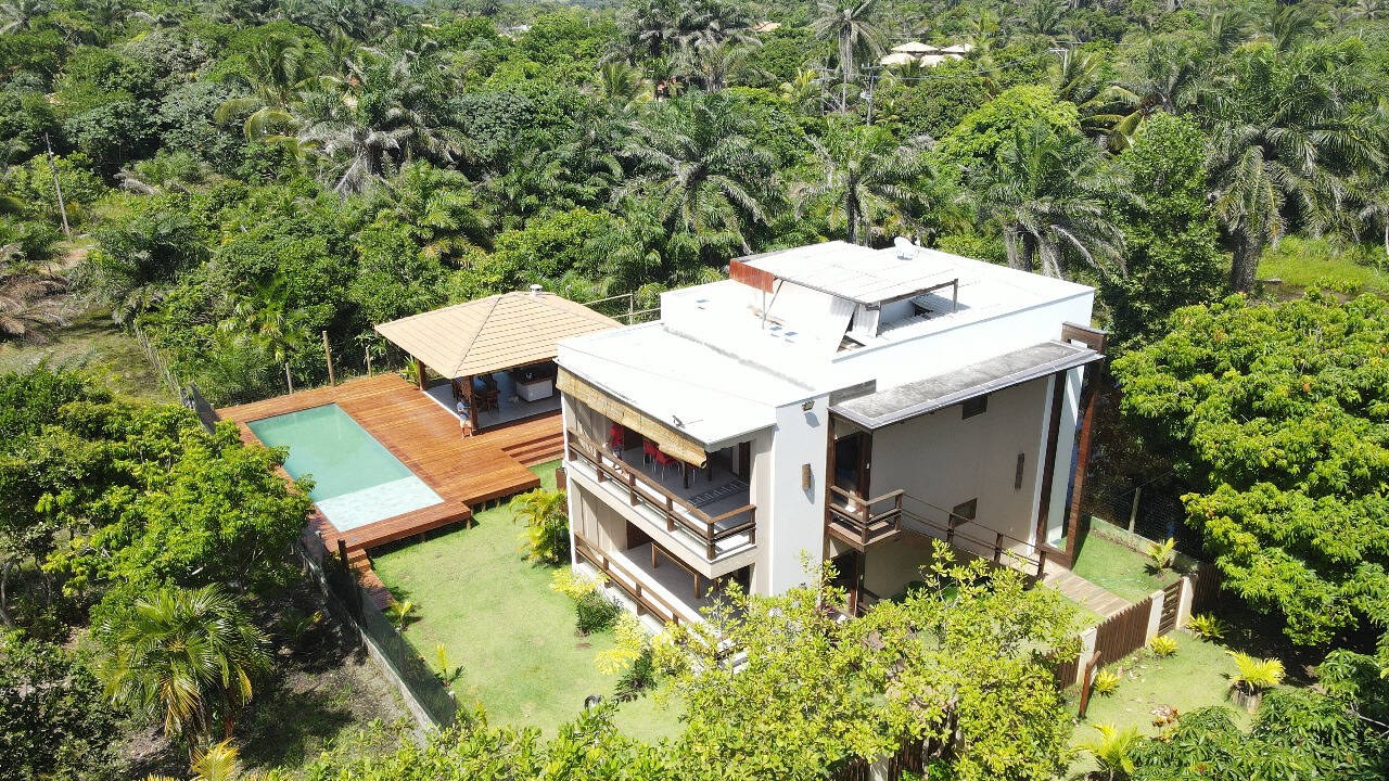 Casa com 4 Quartos à Venda em Maraú - Bahia - Brasil - 1